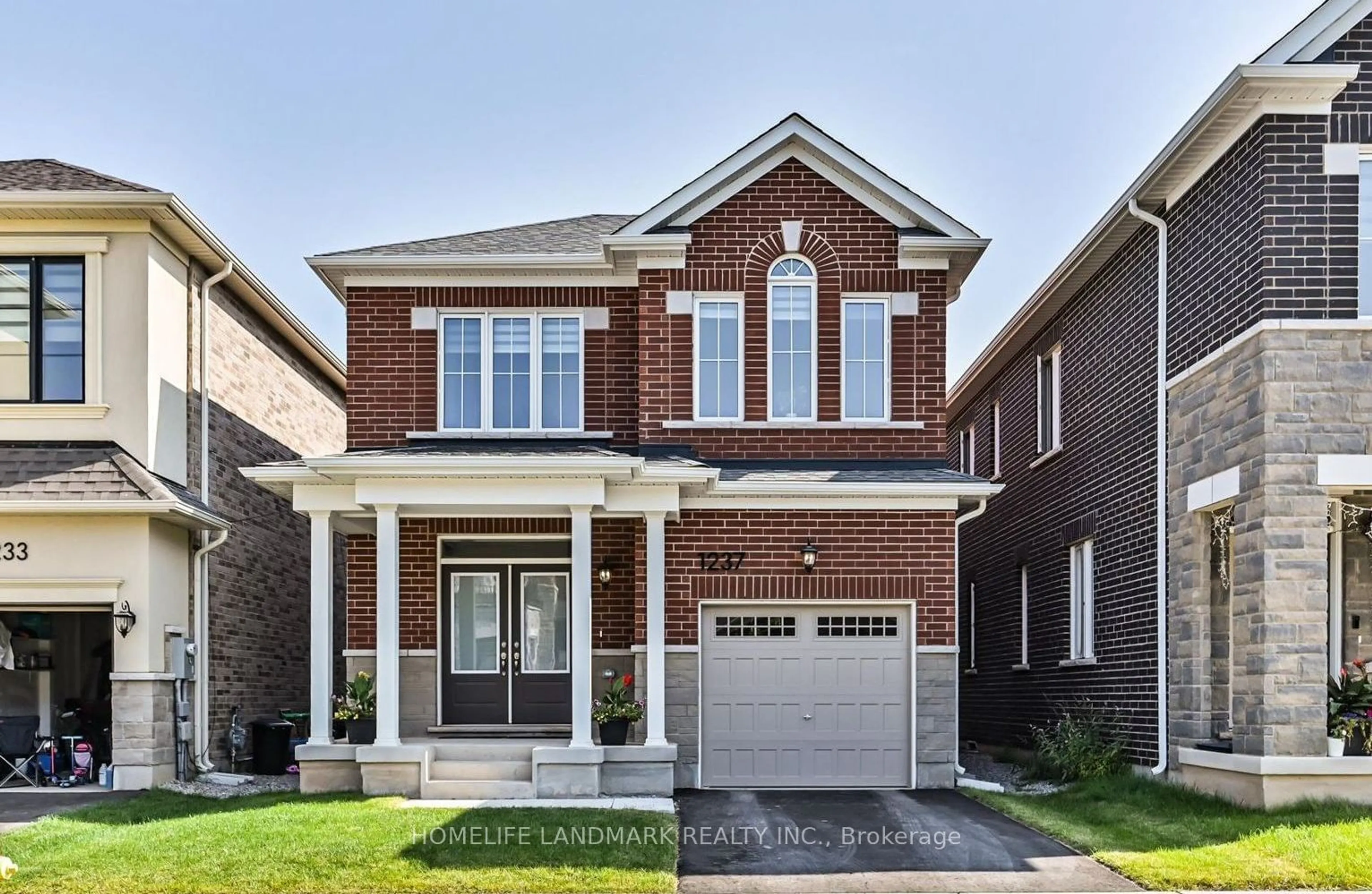 Home with brick exterior material, street for 1237 Muskoka Hts, Milton Ontario L9E 1Y6