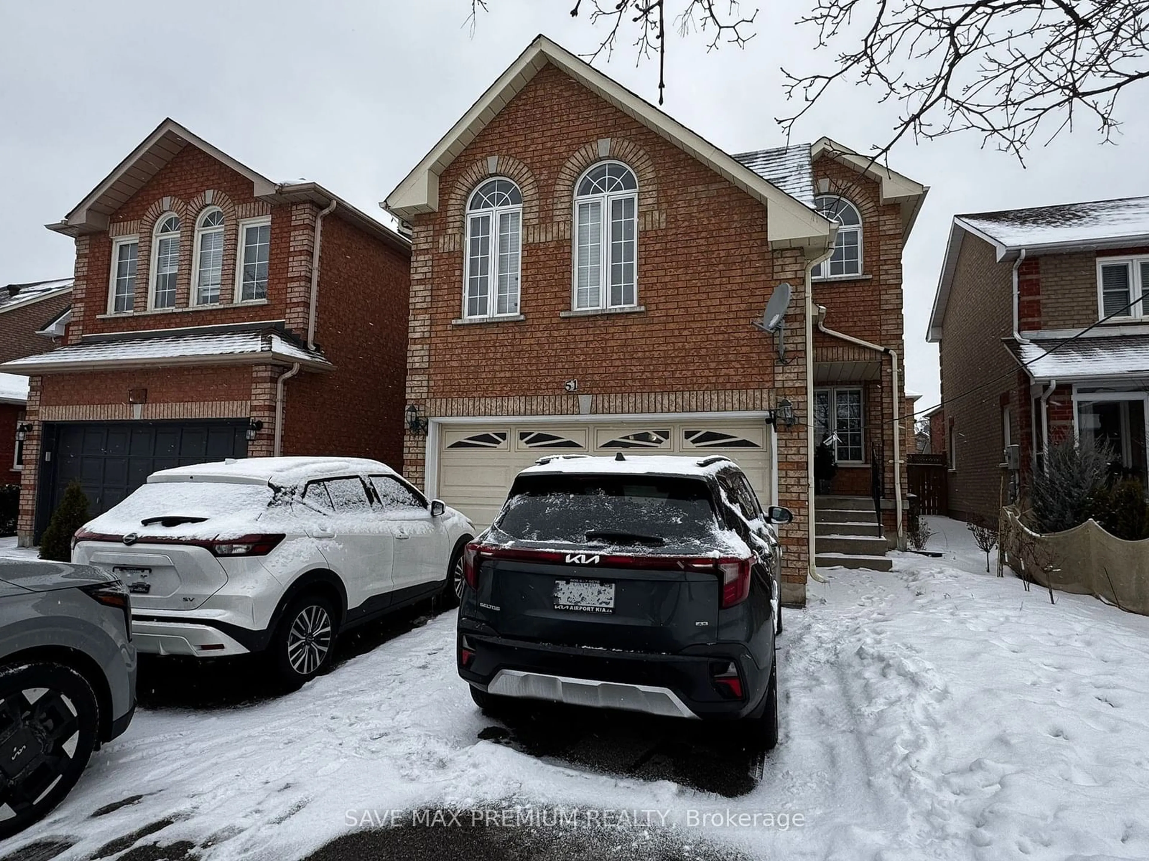 Home with brick exterior material, street for 51 Ripley Cres, Brampton Ontario L6Y 5C4