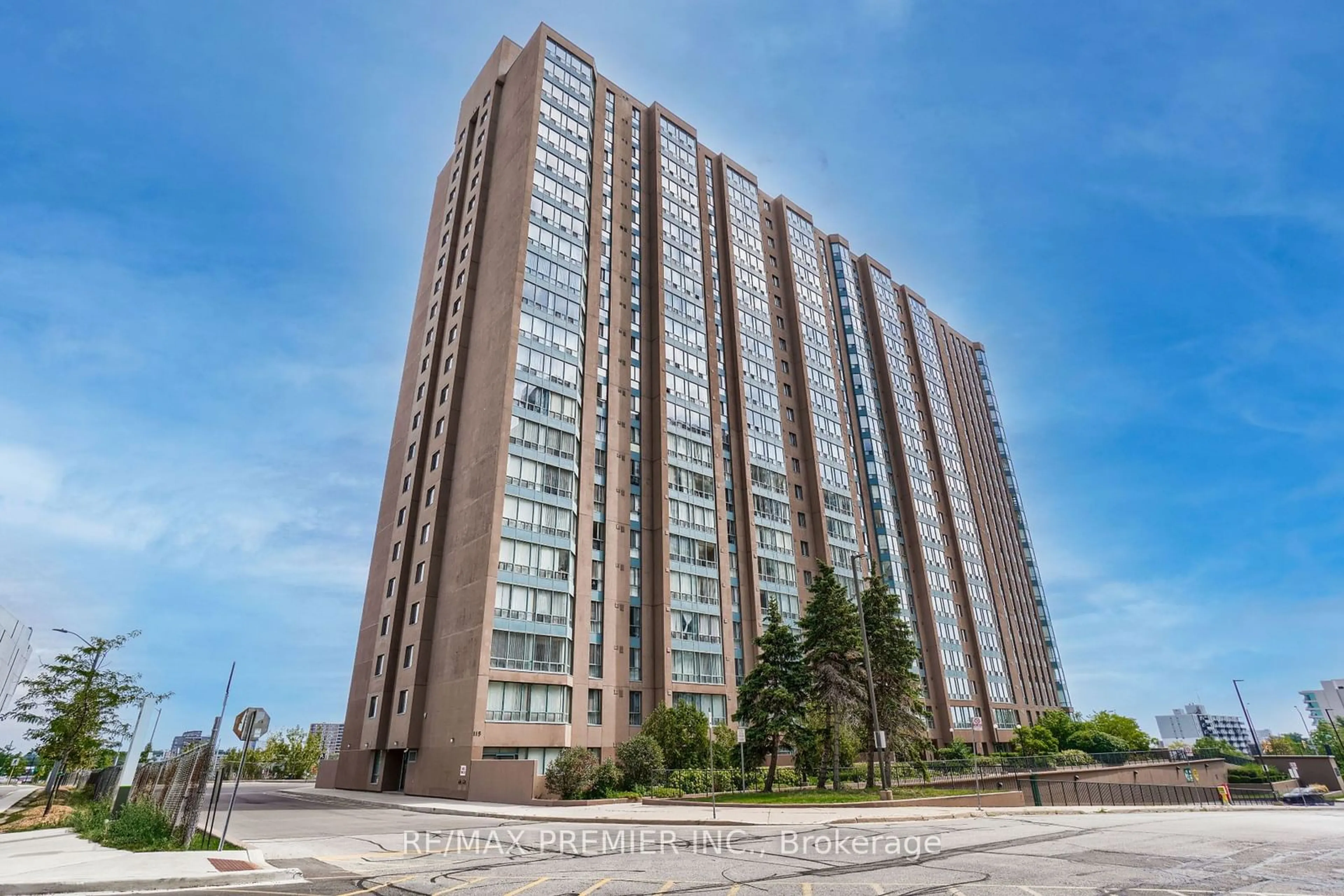 Unknown for 115 Hillcrest Ave #811, Mississauga Ontario L5B 3Y9