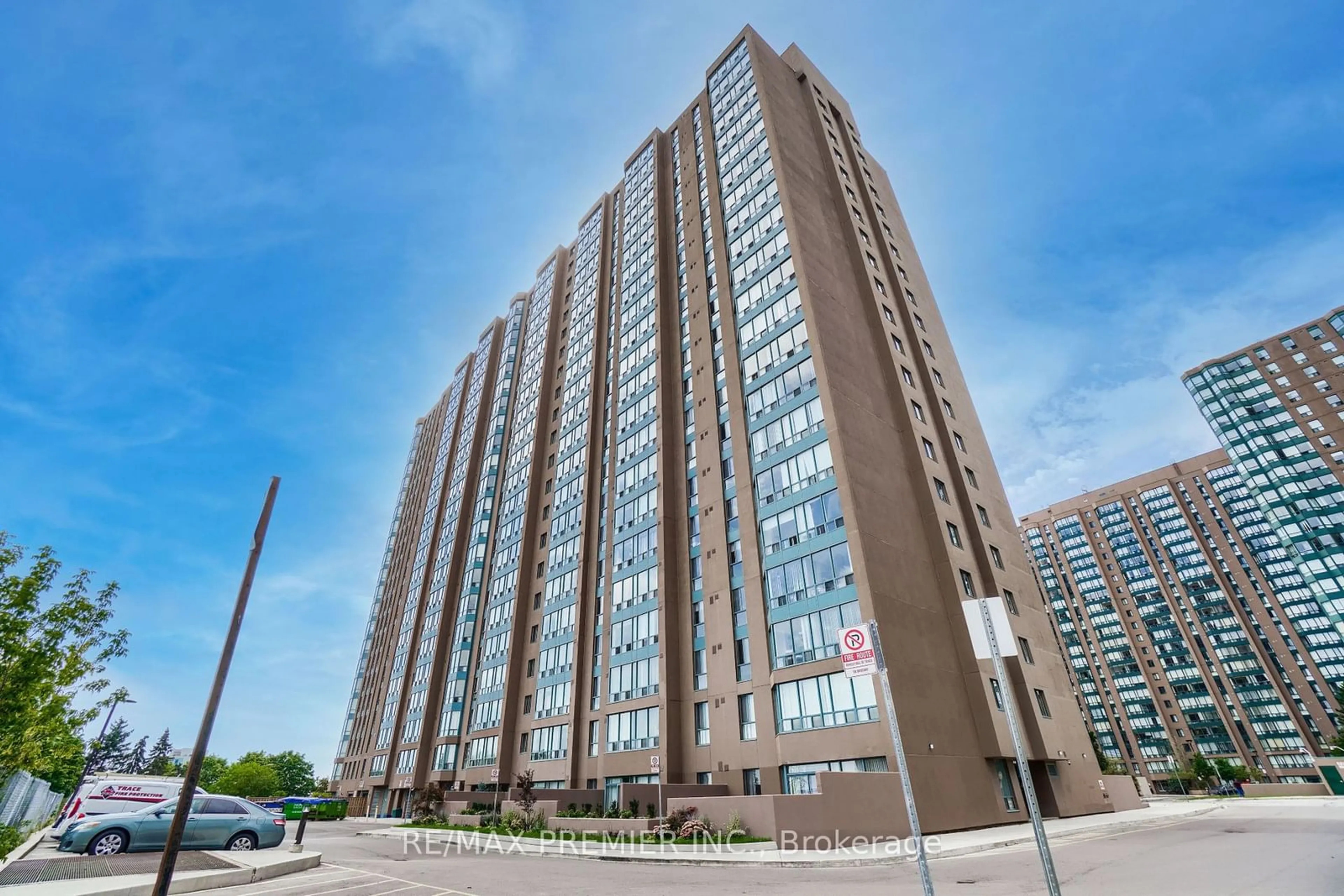 Unknown for 115 Hillcrest Ave #811, Mississauga Ontario L5B 3Y9