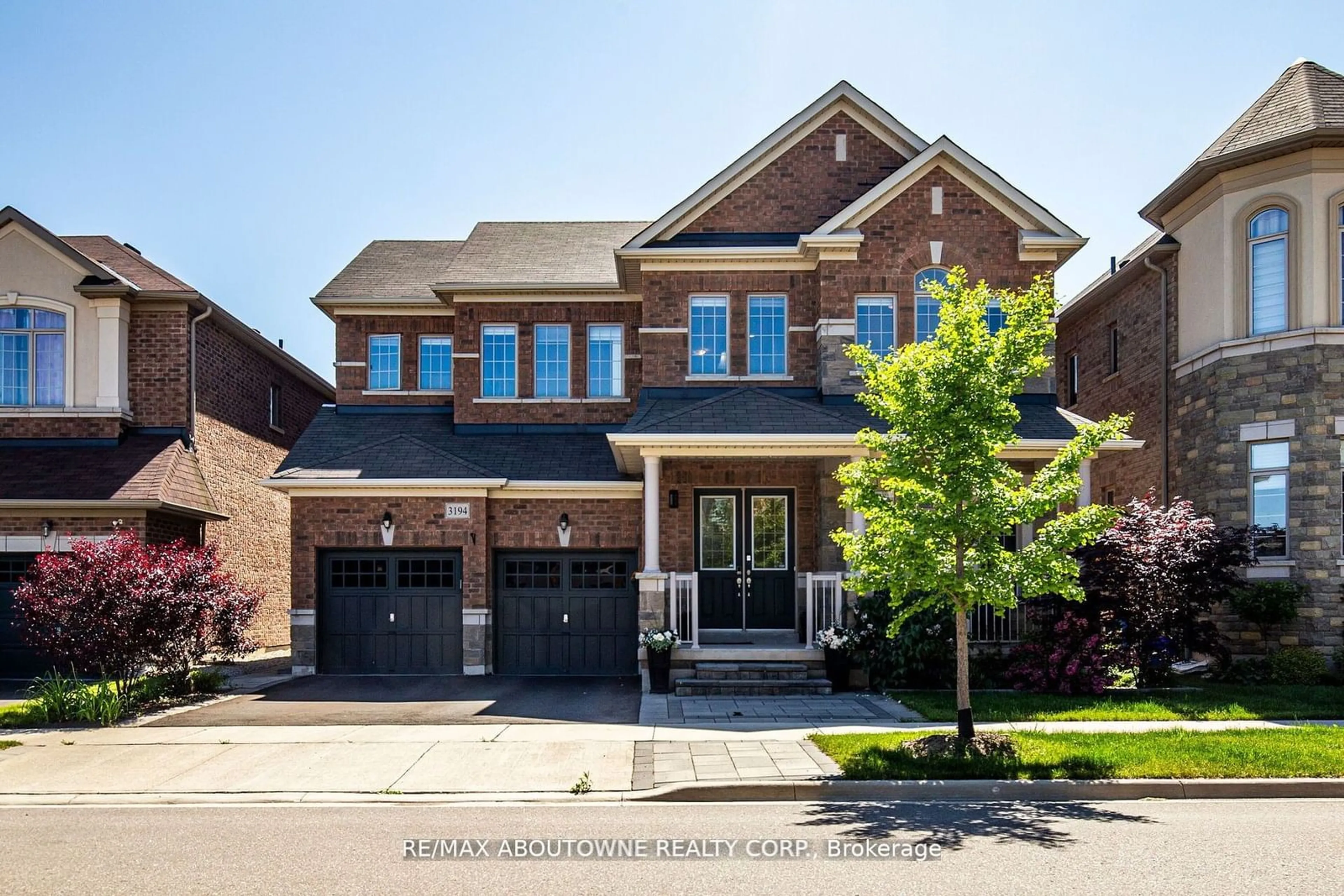 Home with brick exterior material, street for 3194 Buttonbush Tr, Oakville Ontario L6H 7H5