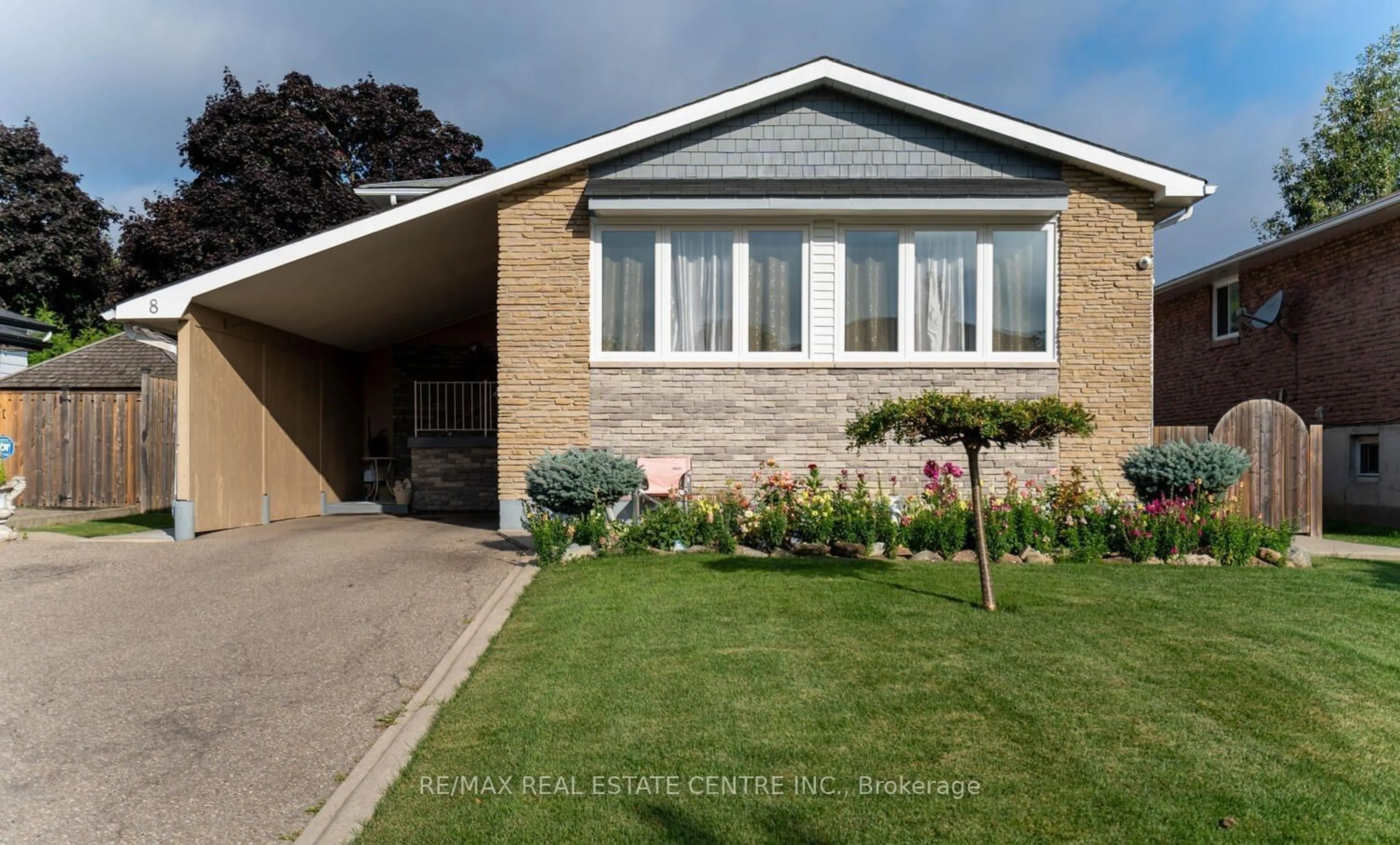 Home with brick exterior material, street for 8 Edwin Dr, Brampton Ontario L6Y 1A1