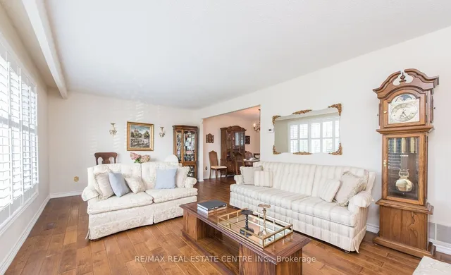 Additional image 34 of 19 Meadowland Gate
