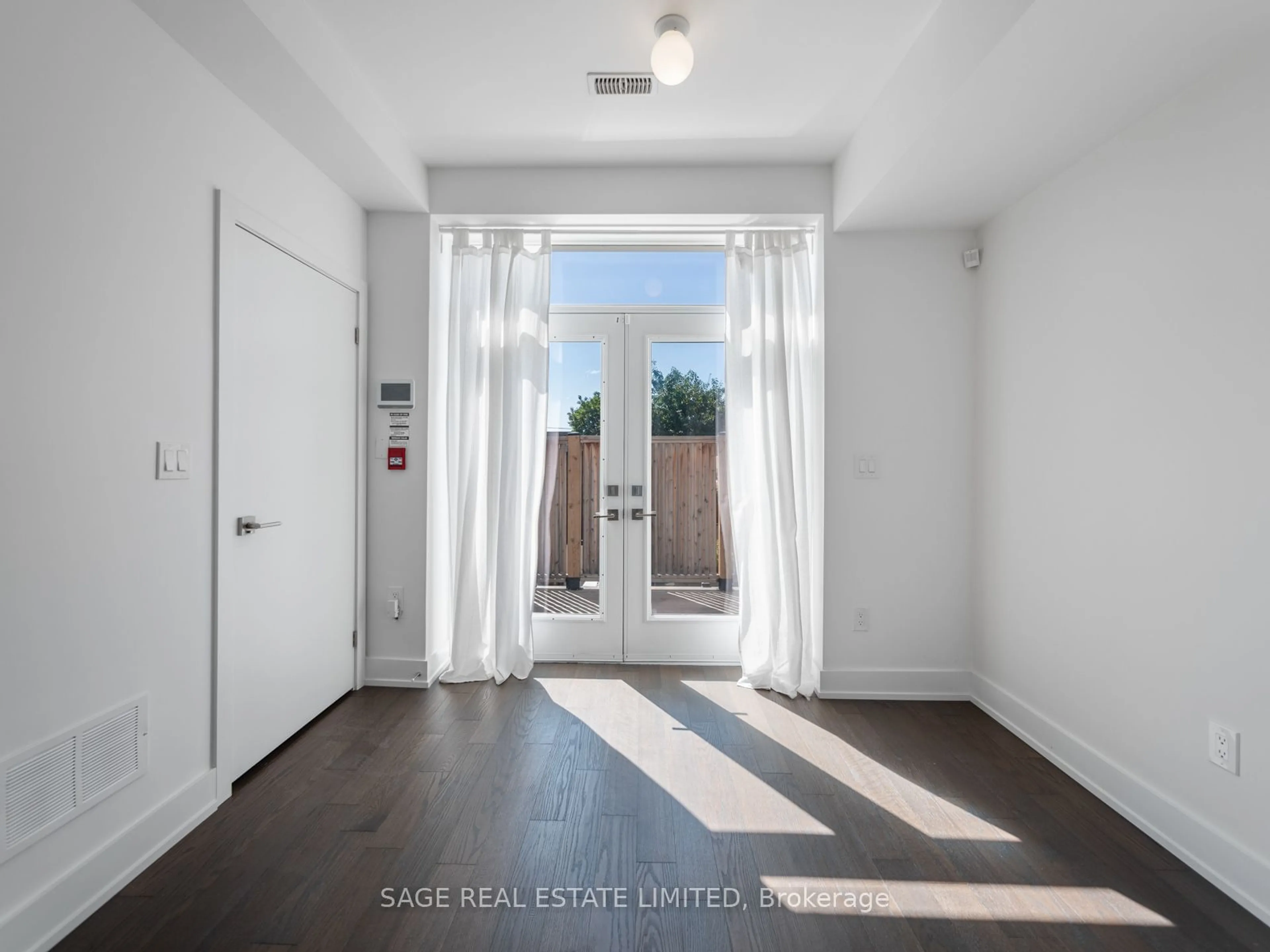 Indoor entryway for 1183 Dufferin St #114, Toronto Ontario M6H 4B7