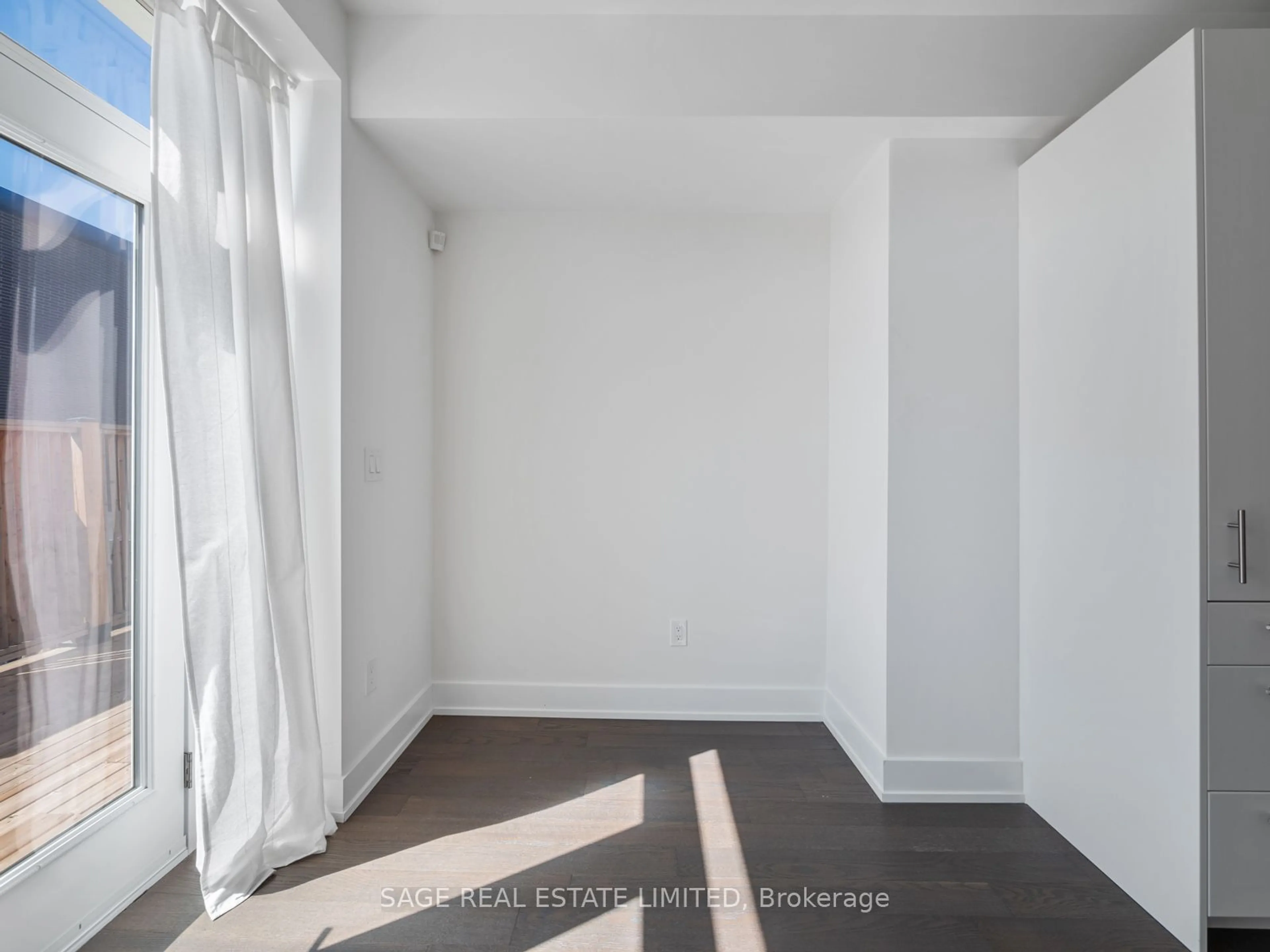 A pic of a room for 1183 Dufferin St #114, Toronto Ontario M6H 4B7