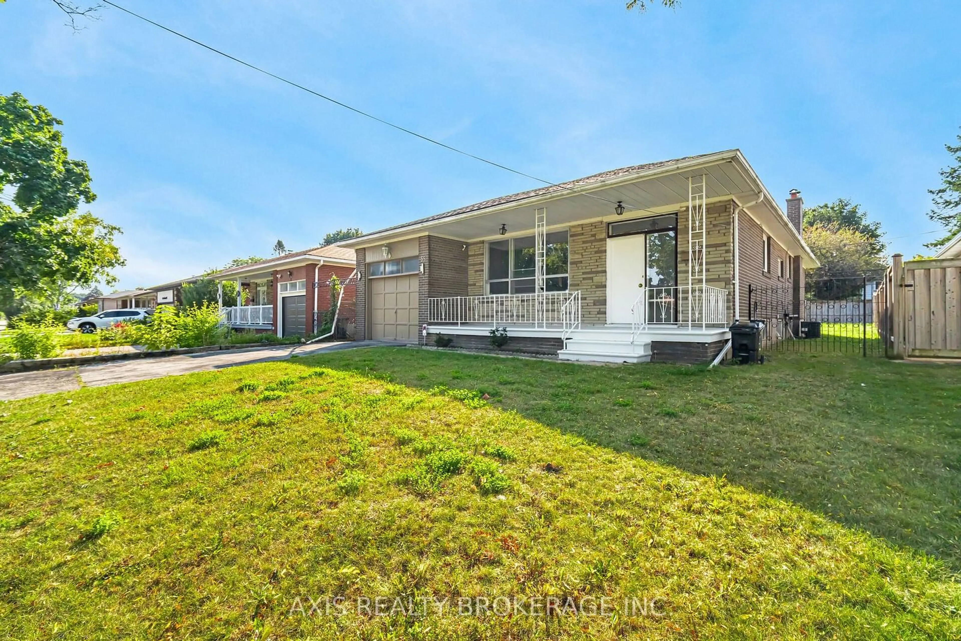 A pic from outside/outdoor area/front of a property/back of a property/a pic from drone, street for 55 Ladbrooke Rd, Toronto Ontario M9R 2B1