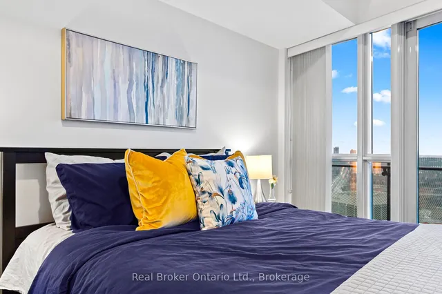 Additional property image - 50 Absolute Ave Unit 3701