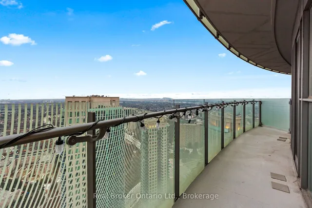 Additional property image - 50 Absolute Ave Unit 3701