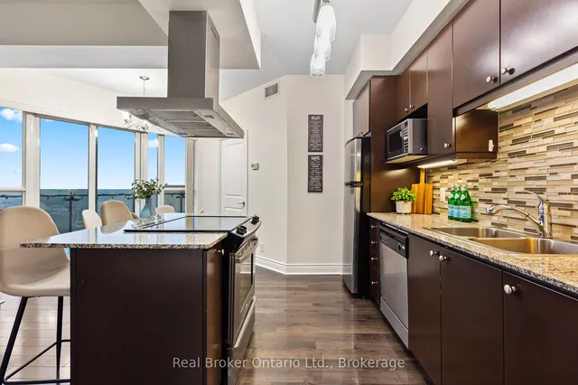 Additional property image - 50 Absolute Ave Unit 3701