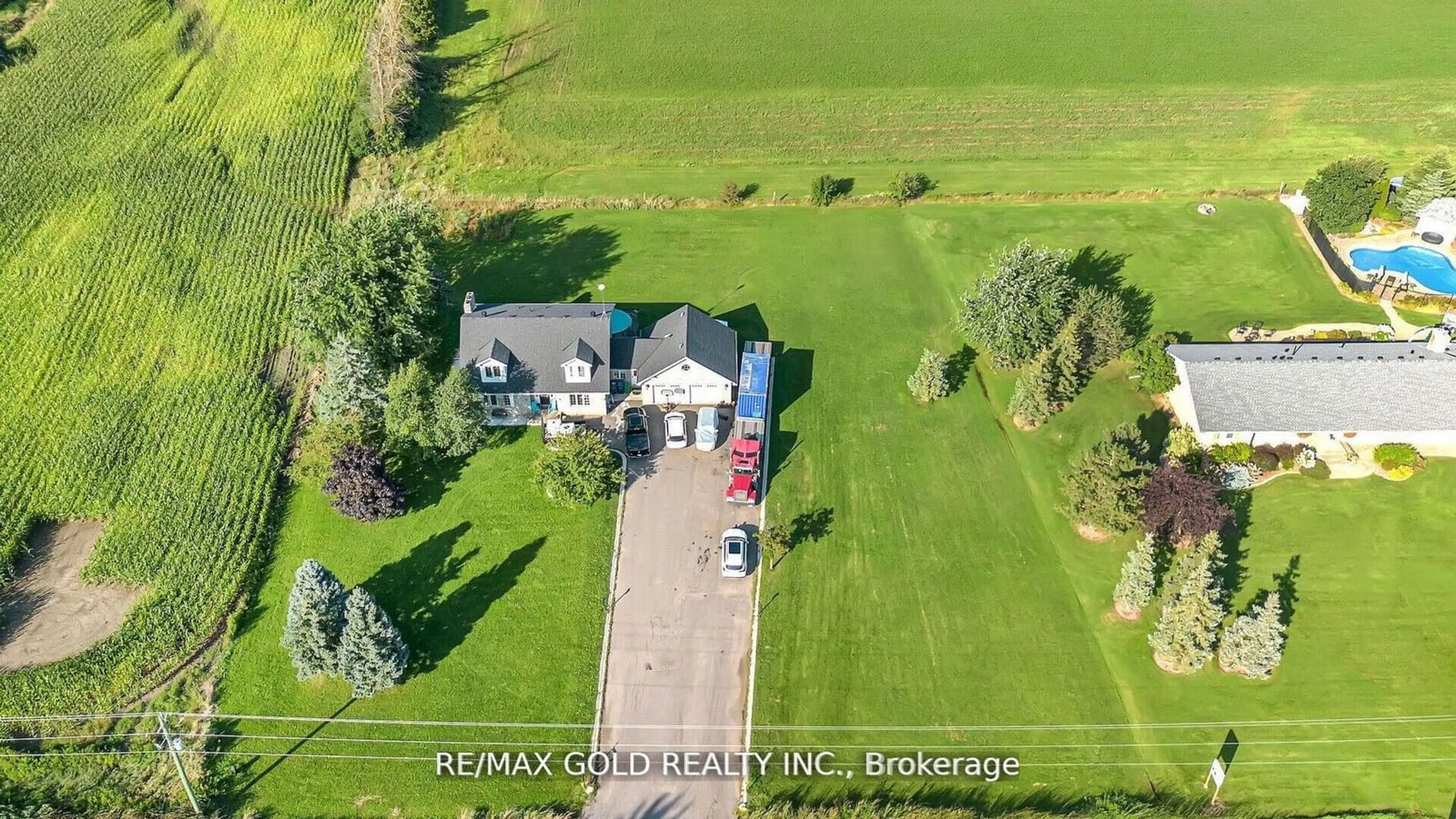 A pic from outside/outdoor area/front of a property/back of a property/a pic from drone, street for 12191 Mississauga Rd, Caledon Ontario L7C 1X1