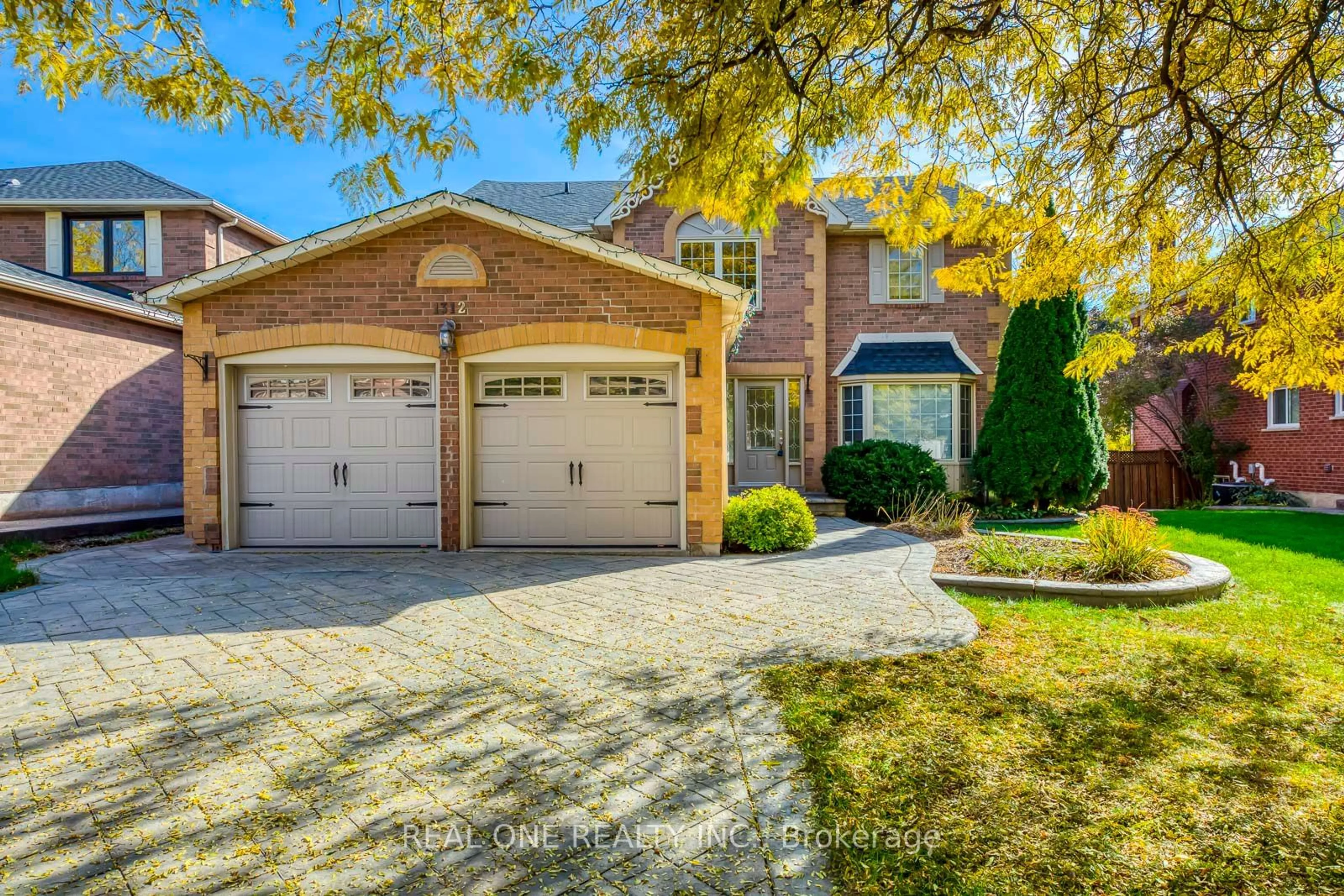 Home with brick exterior material, street for 1312 Fieldcrest Lane, Oakville Ontario L6M 2N6