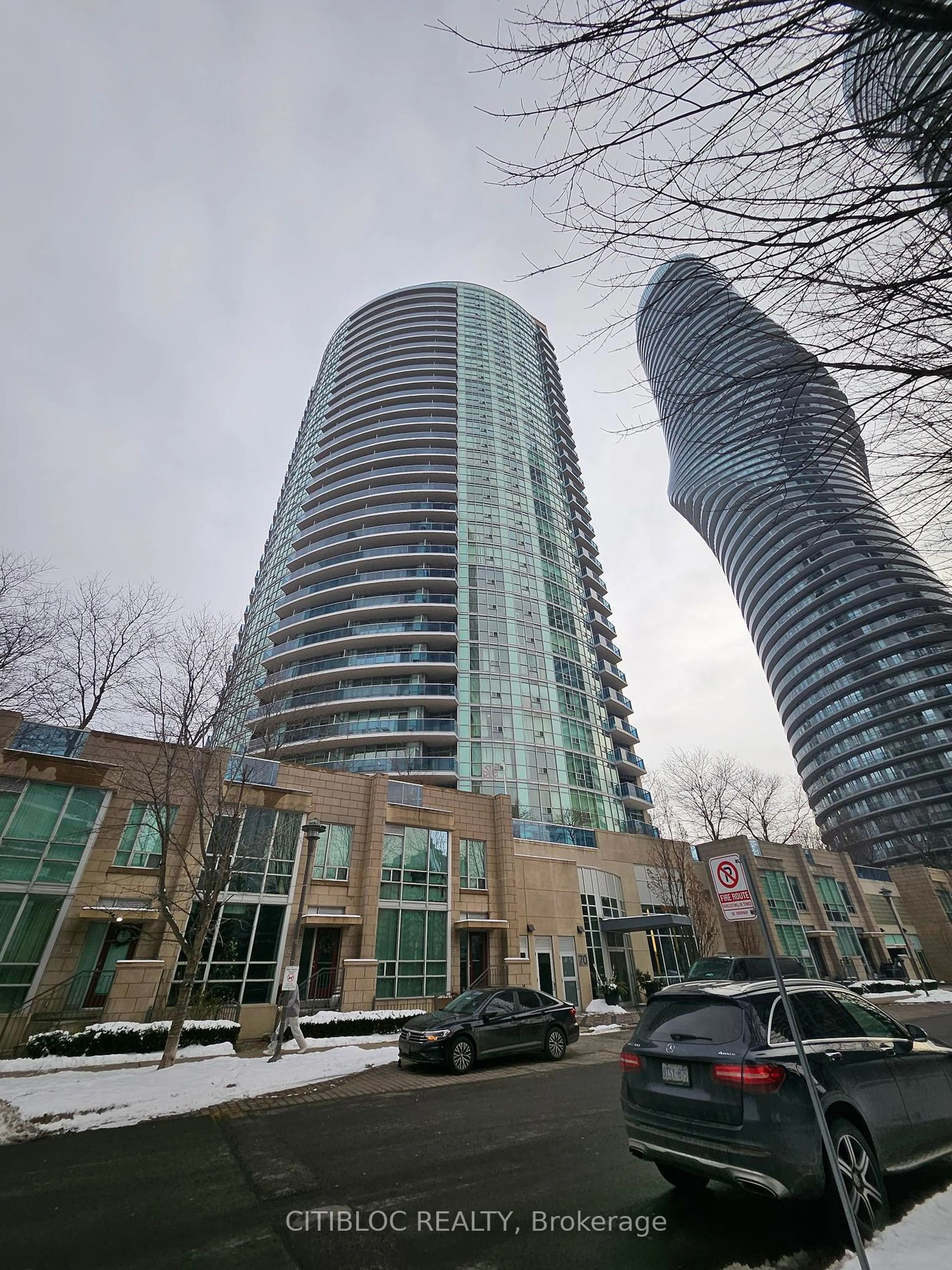 Indoor foyer for 70 Absolute Ave #2808, Mississauga Ontario L4Z 0A4