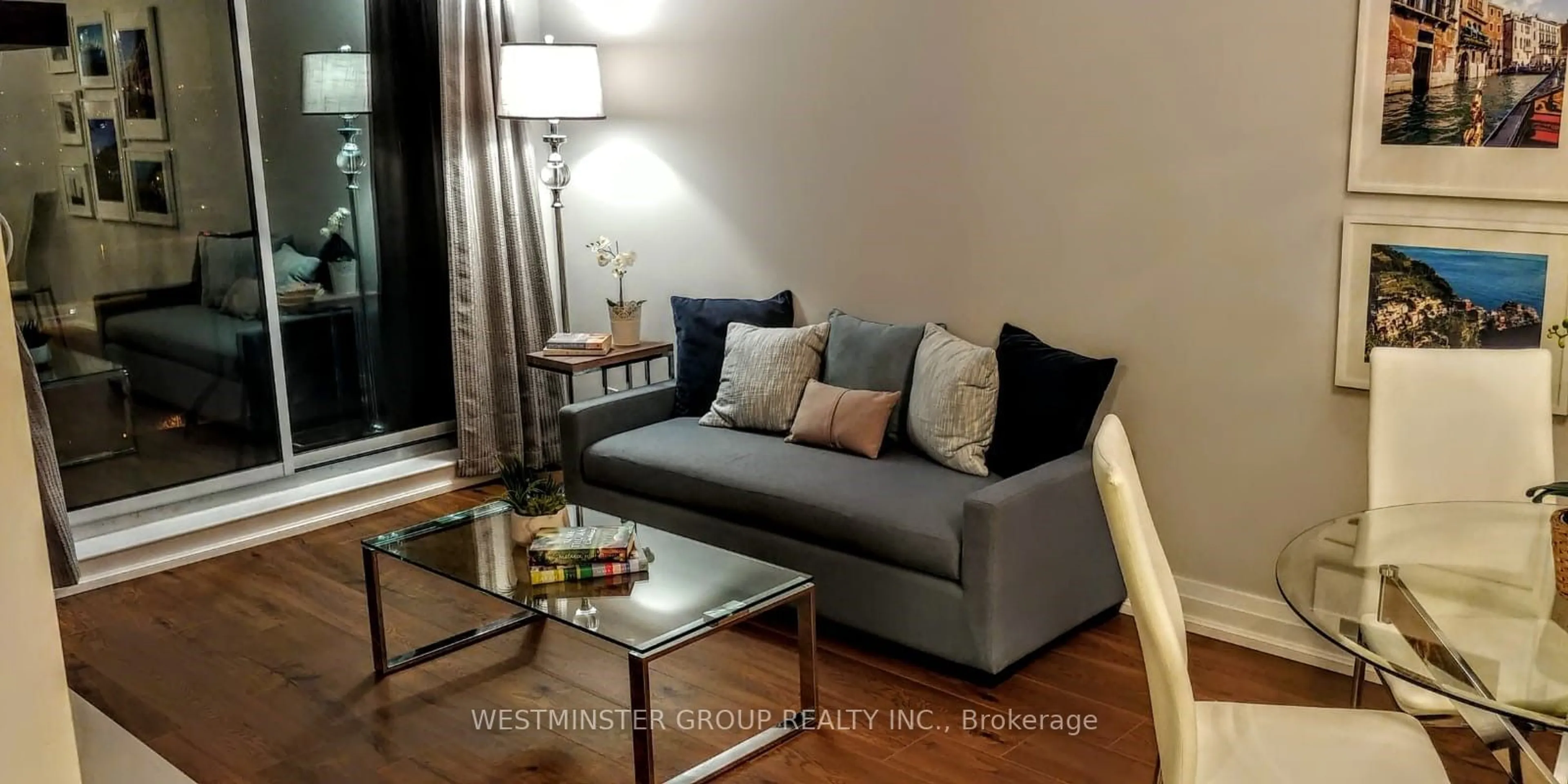 Living room with furniture, wood/laminate floor for 1060 Sheppard Ave #1510, Toronto Ontario M3J 0G7