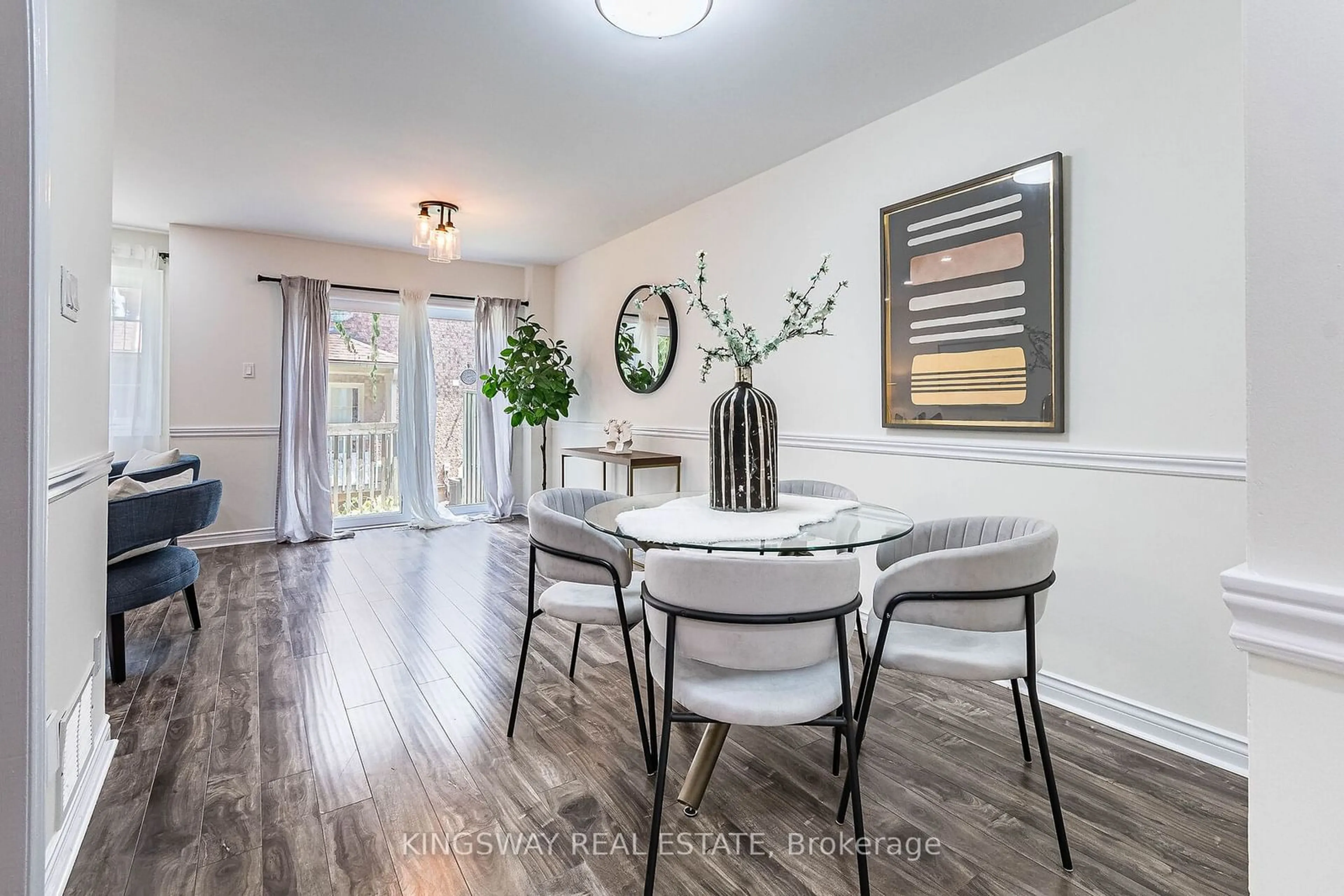 Dining room, wood/laminate floor for 2880 Headon Forest Dr #8, Burlington Ontario L7M 4H2