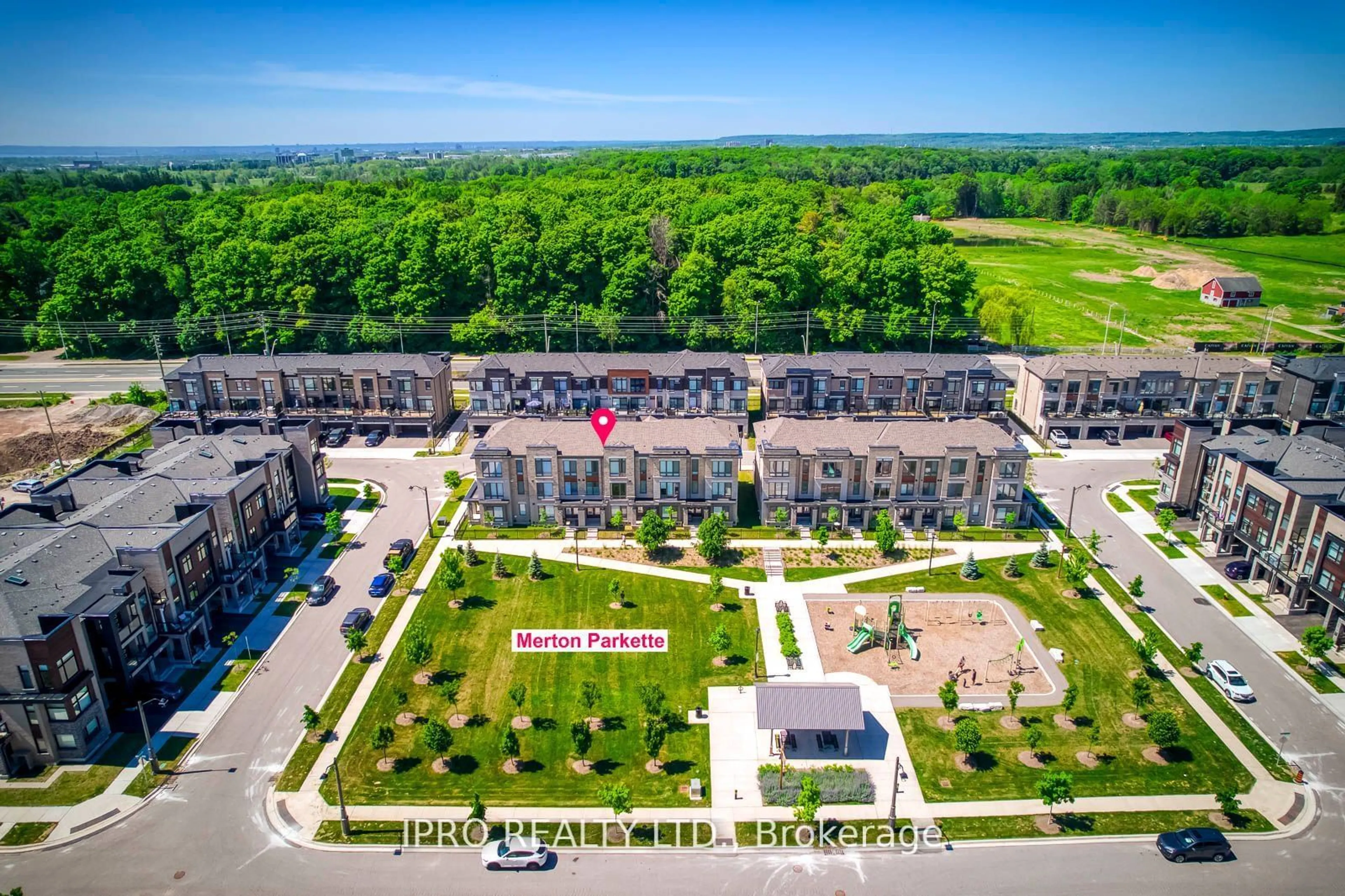 A pic from outside/outdoor area/front of a property/back of a property/a pic from drone, street for 2481 Badger Cres #3, Oakville Ontario L6M 5M1