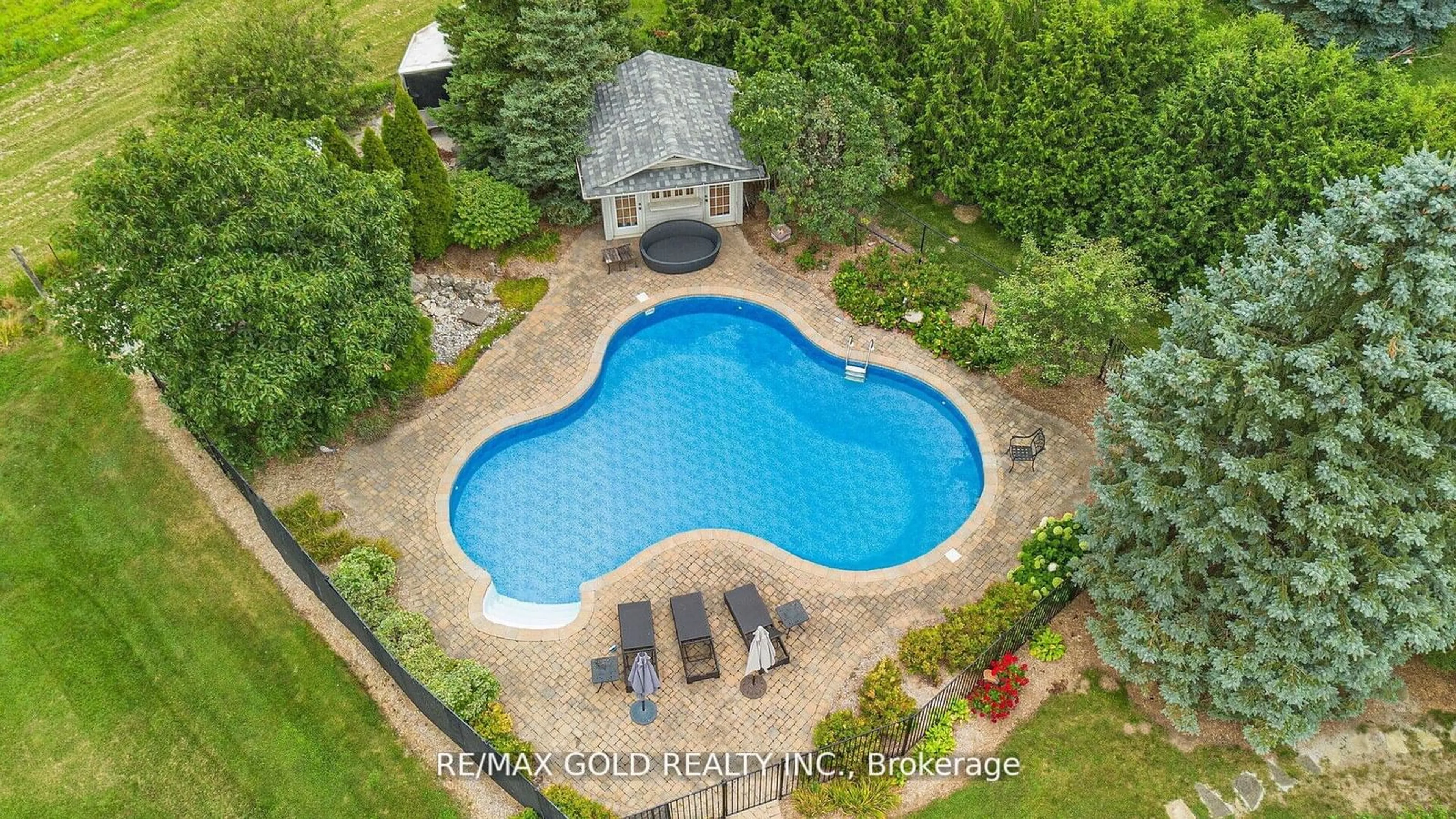 A pic from outside/outdoor area/front of a property/back of a property/a pic from drone, water/lake/river/ocean view for 12165 Mississauga Rd, Caledon Ontario L7C 1X1