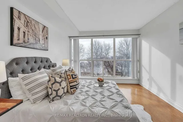 Additional property image - 2267 Lake Shore Blvd Unit 411