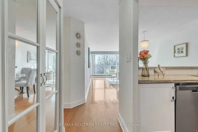 Additional property image - 2267 Lake Shore Blvd Unit 411