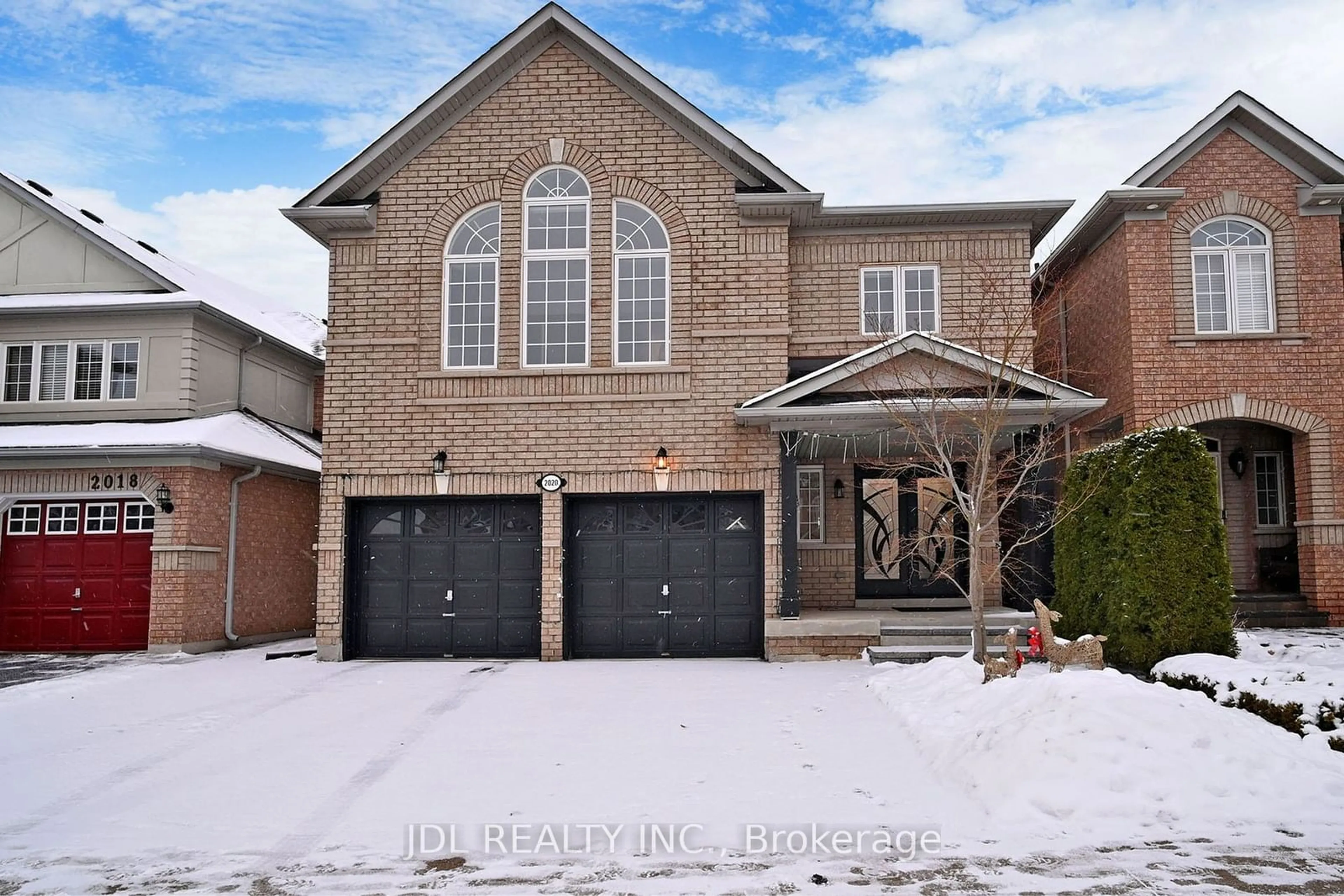 Home with brick exterior material, street for 2020 Quinte St, Burlington Ontario L7L 7B6