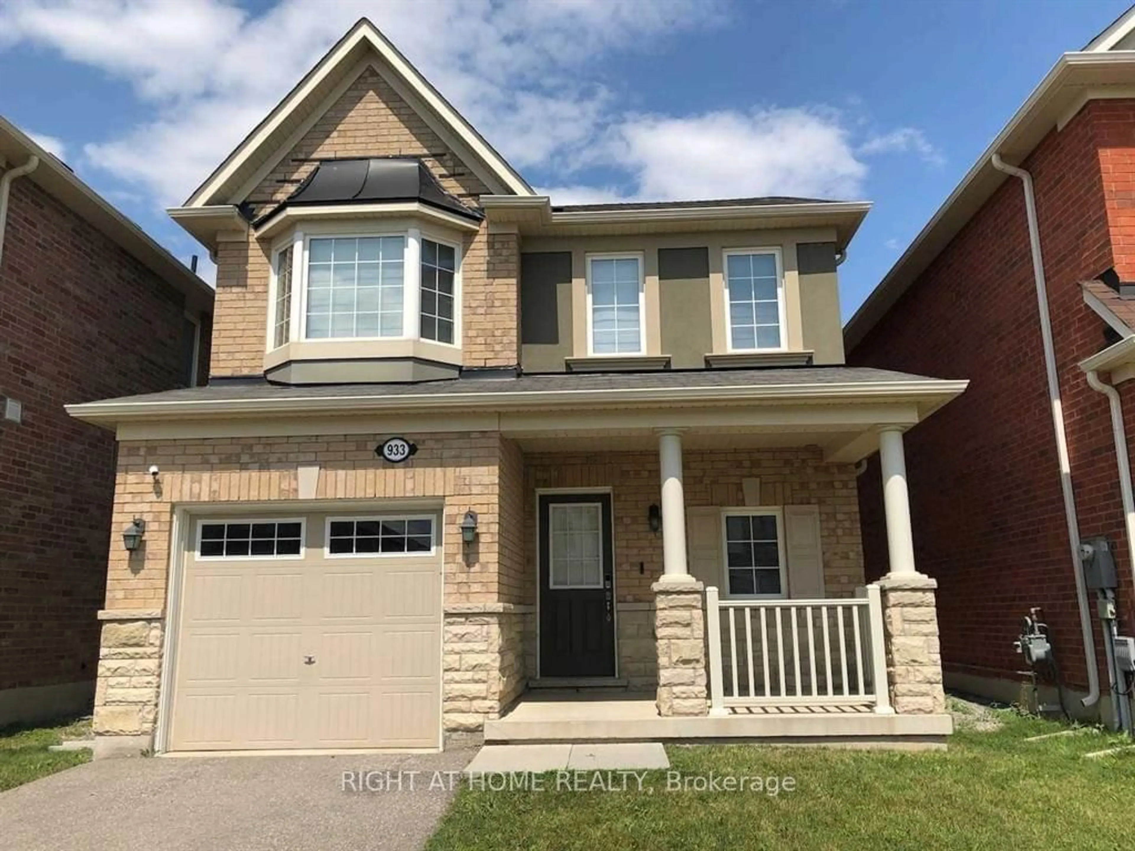 Home with brick exterior material, street for 933 Asleton Blvd, Milton Ontario L9T 8R8