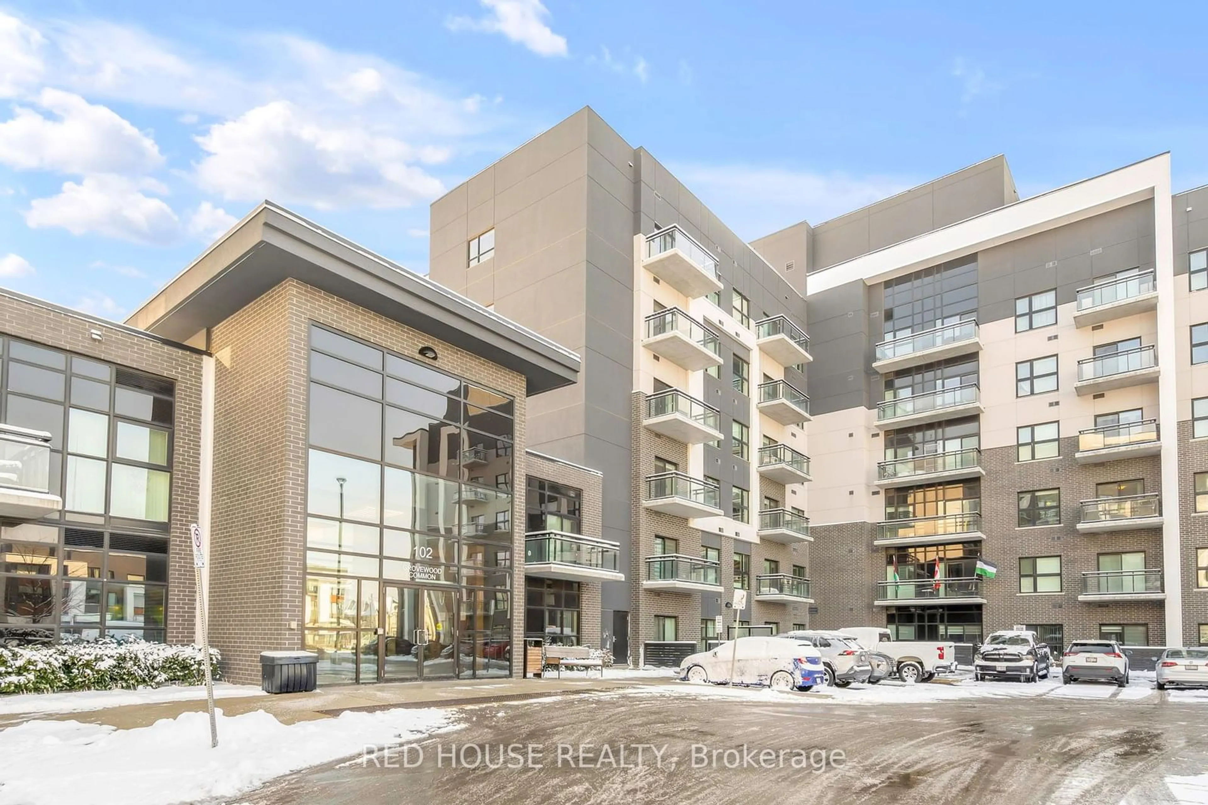 Indoor foyer for 102 Grovewood Common #324, Oakville Ontario L6H 0X2