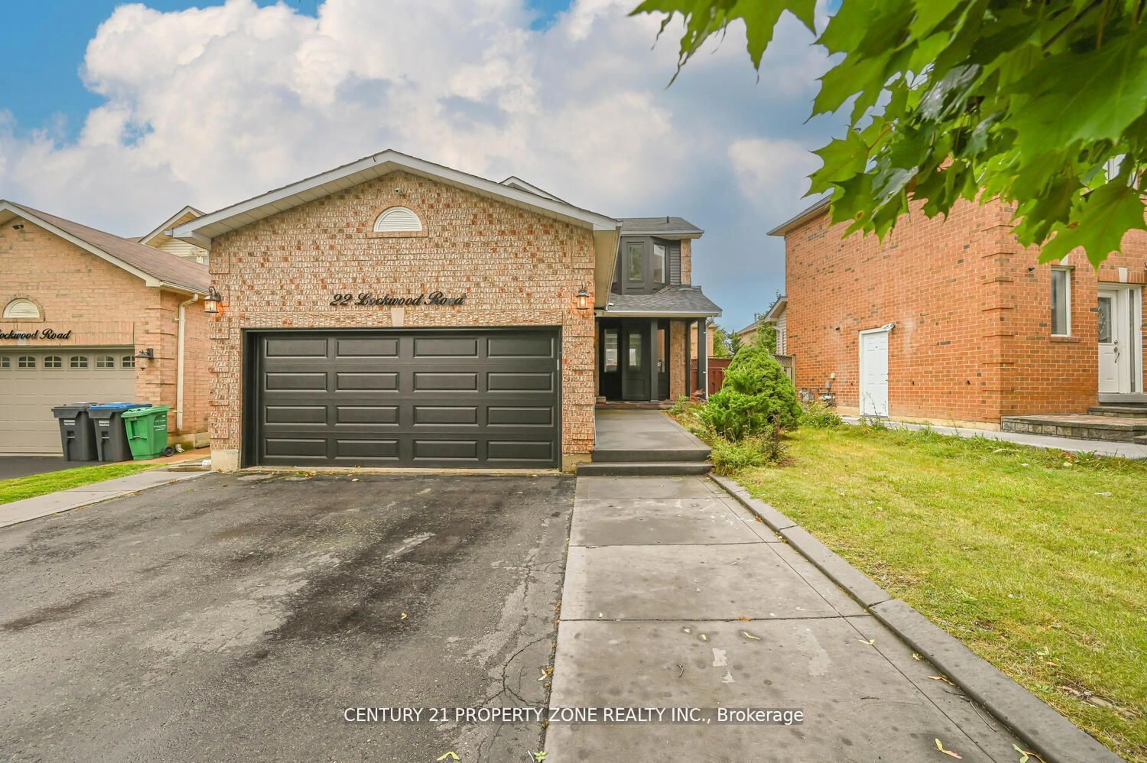 Home with brick exterior material, street for 22 Lockwood Rd, Brampton Ontario L6Y 4T7