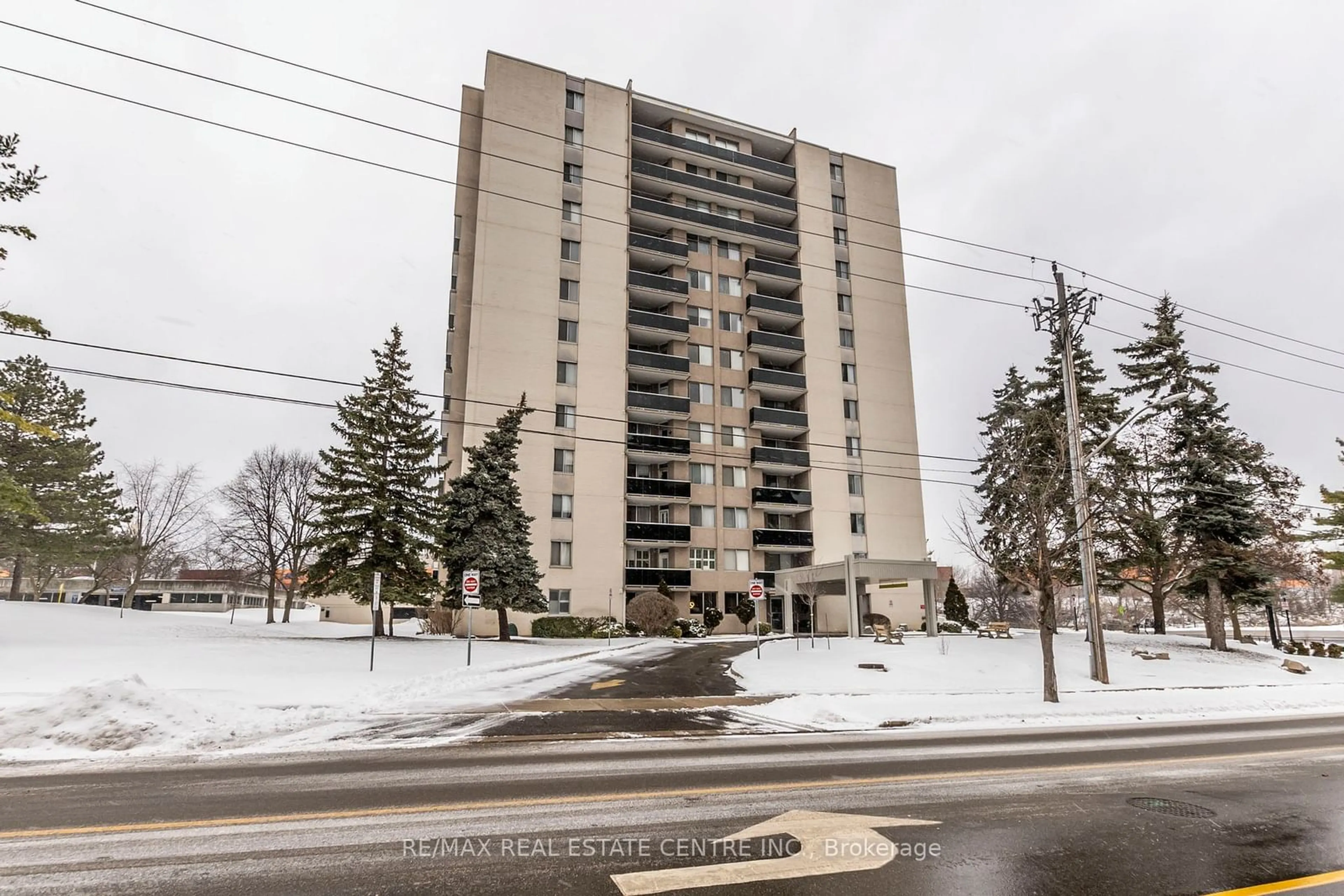 Unknown for 81 Millside Dr #902, Milton Ontario L9T 3X4