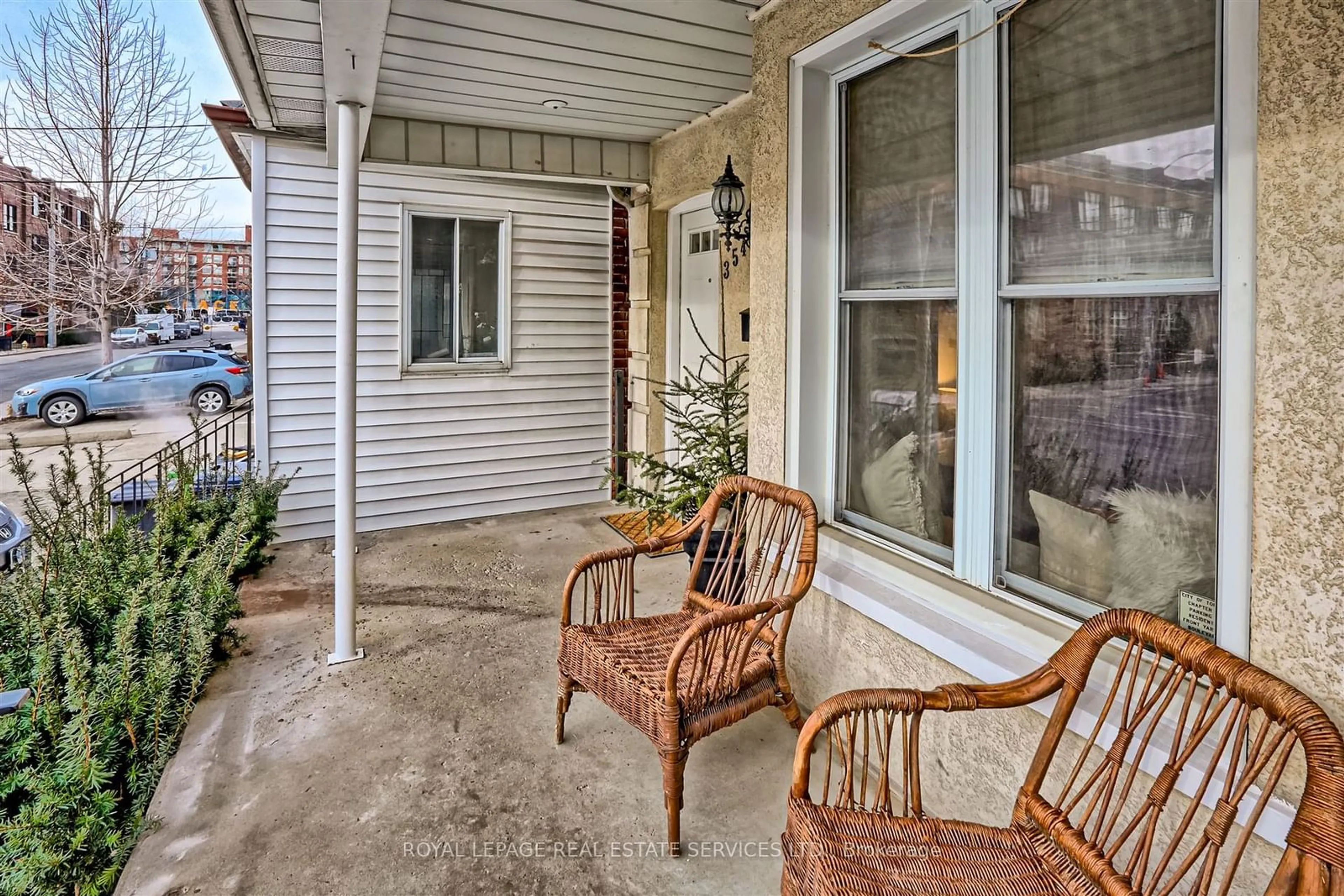 Patio, street for 354 Wallace Ave, Toronto Ontario M6P 3P2