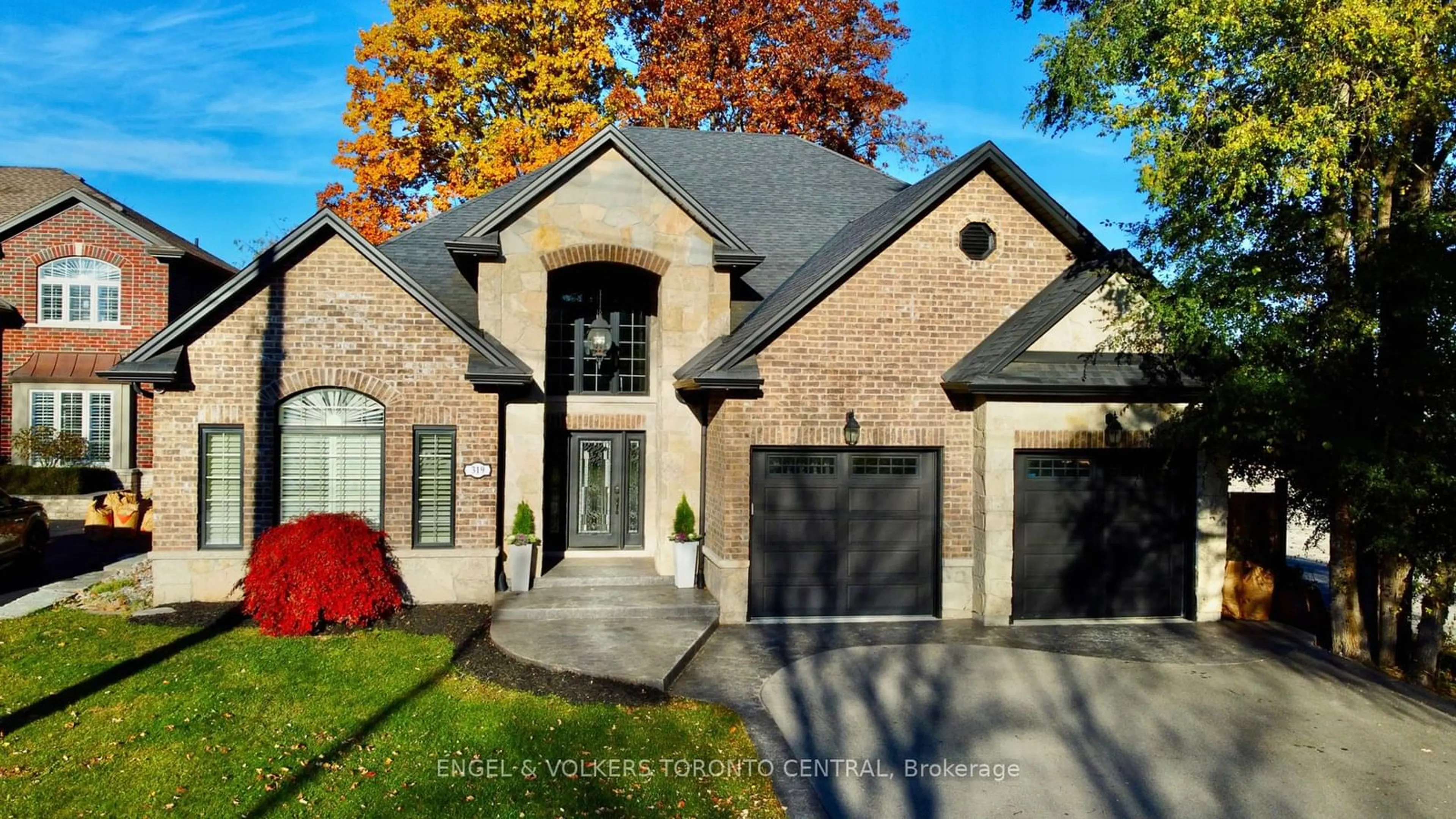 Home with brick exterior material, street for 319 Henderson Rd, Burlington Ontario L7L 2P6