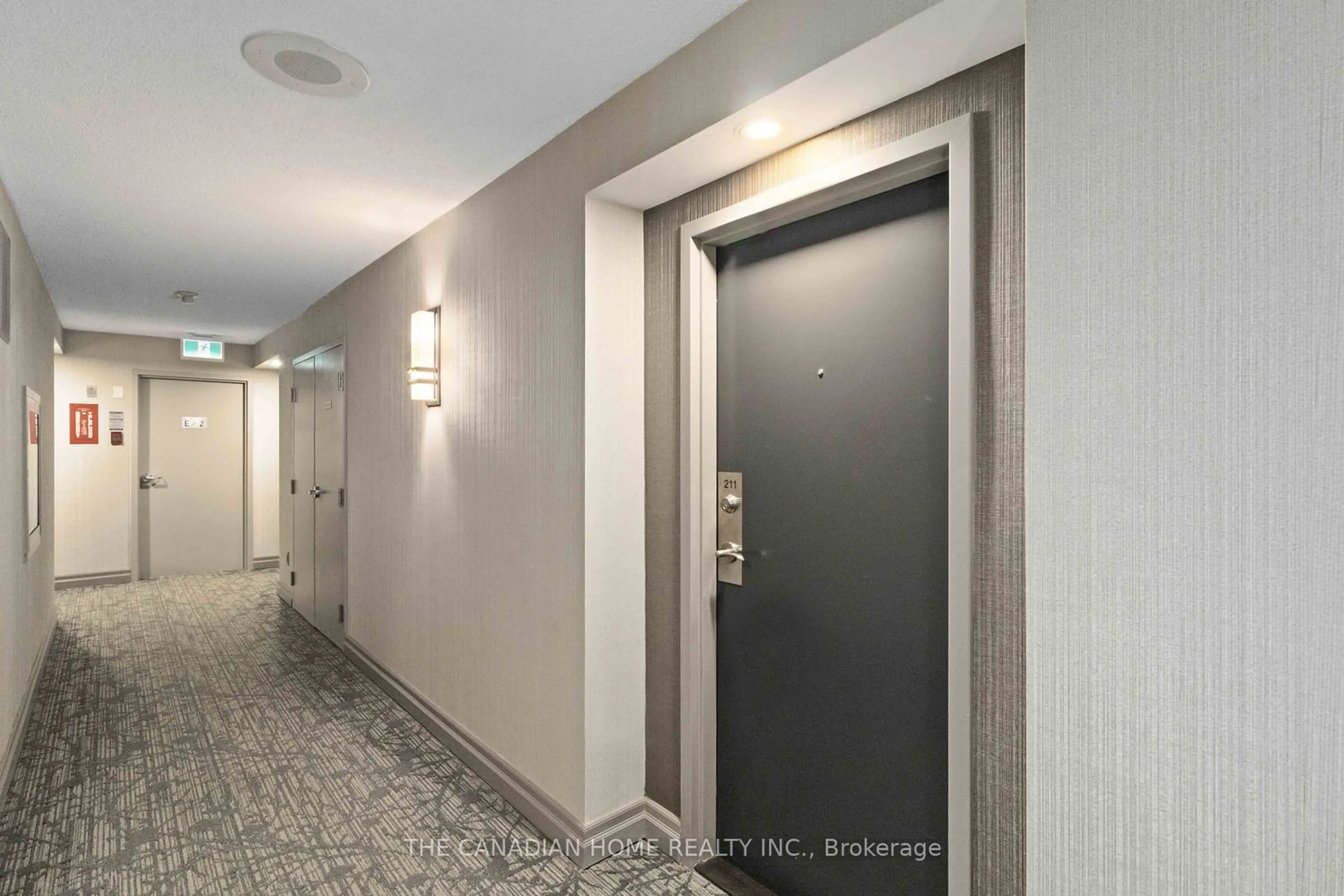 Indoor foyer for 12 Laurelcrest St #211, Brampton Ontario L6S 5Y4