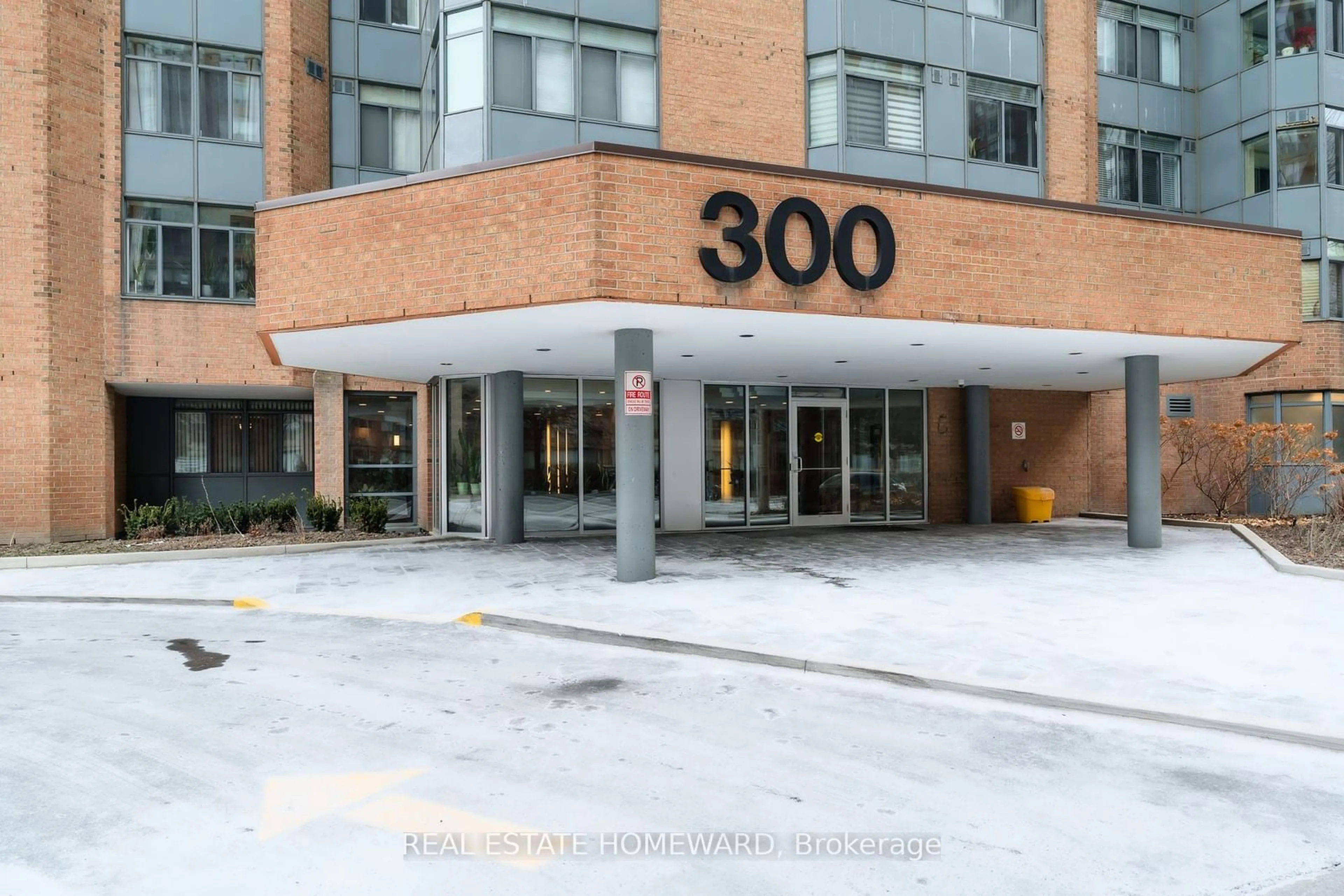 Indoor foyer for 300 Webb Dr #1009, Mississauga Ontario L5B 3W3