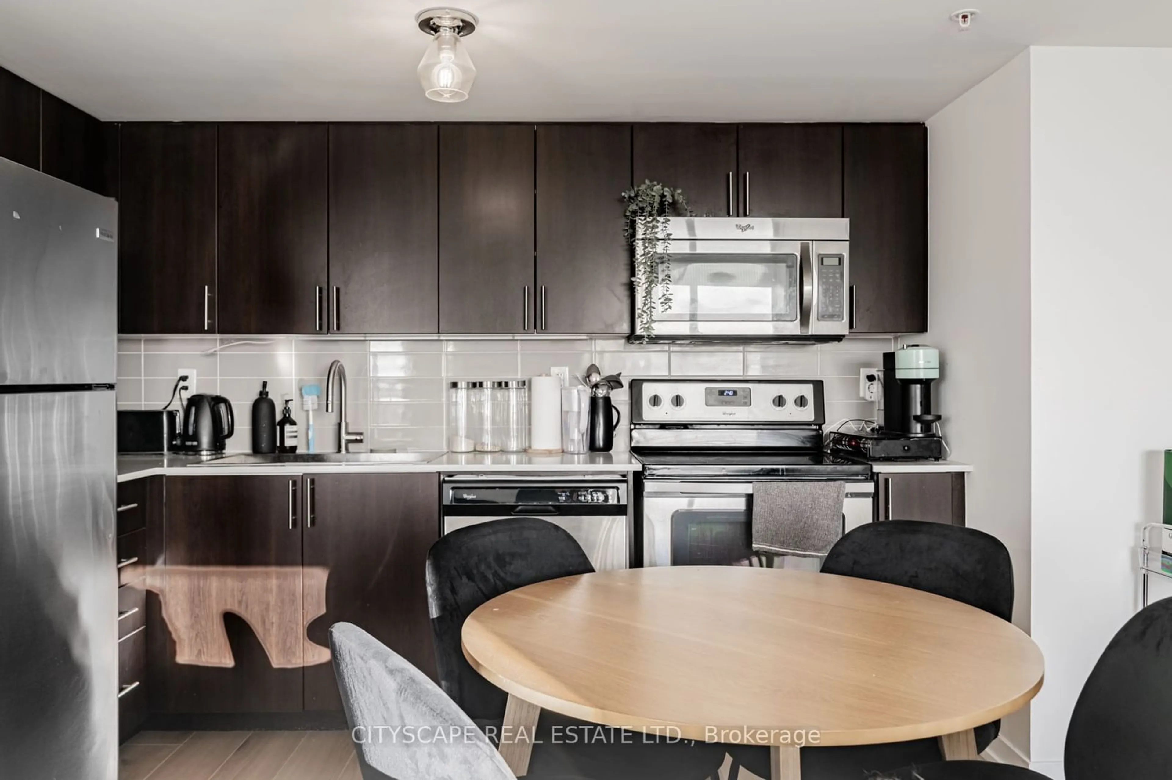 Open concept kitchen, unknown for 1410 Dupont St #2206, Toronto Ontario M6H 2B1