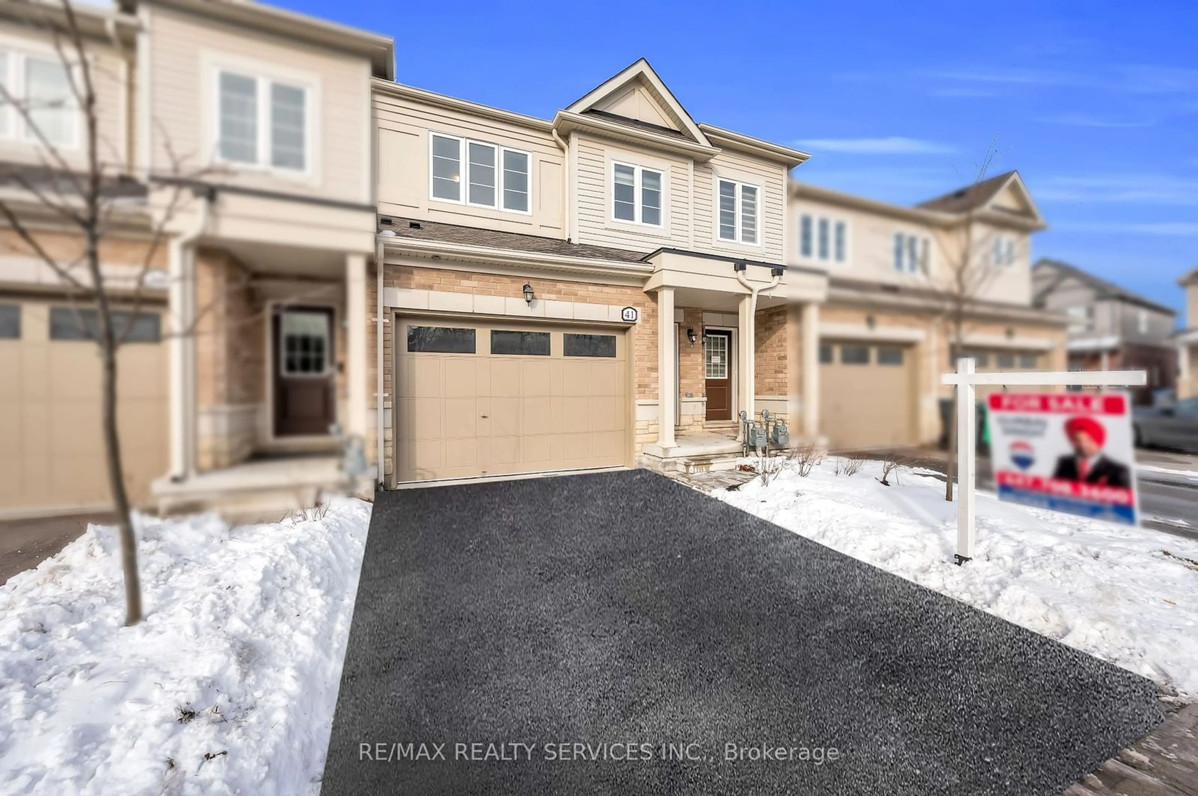 A pic from outside/outdoor area/front of a property/back of a property/a pic from drone, street for 41 Brixham Lane, Brampton Ontario L7A 5K2