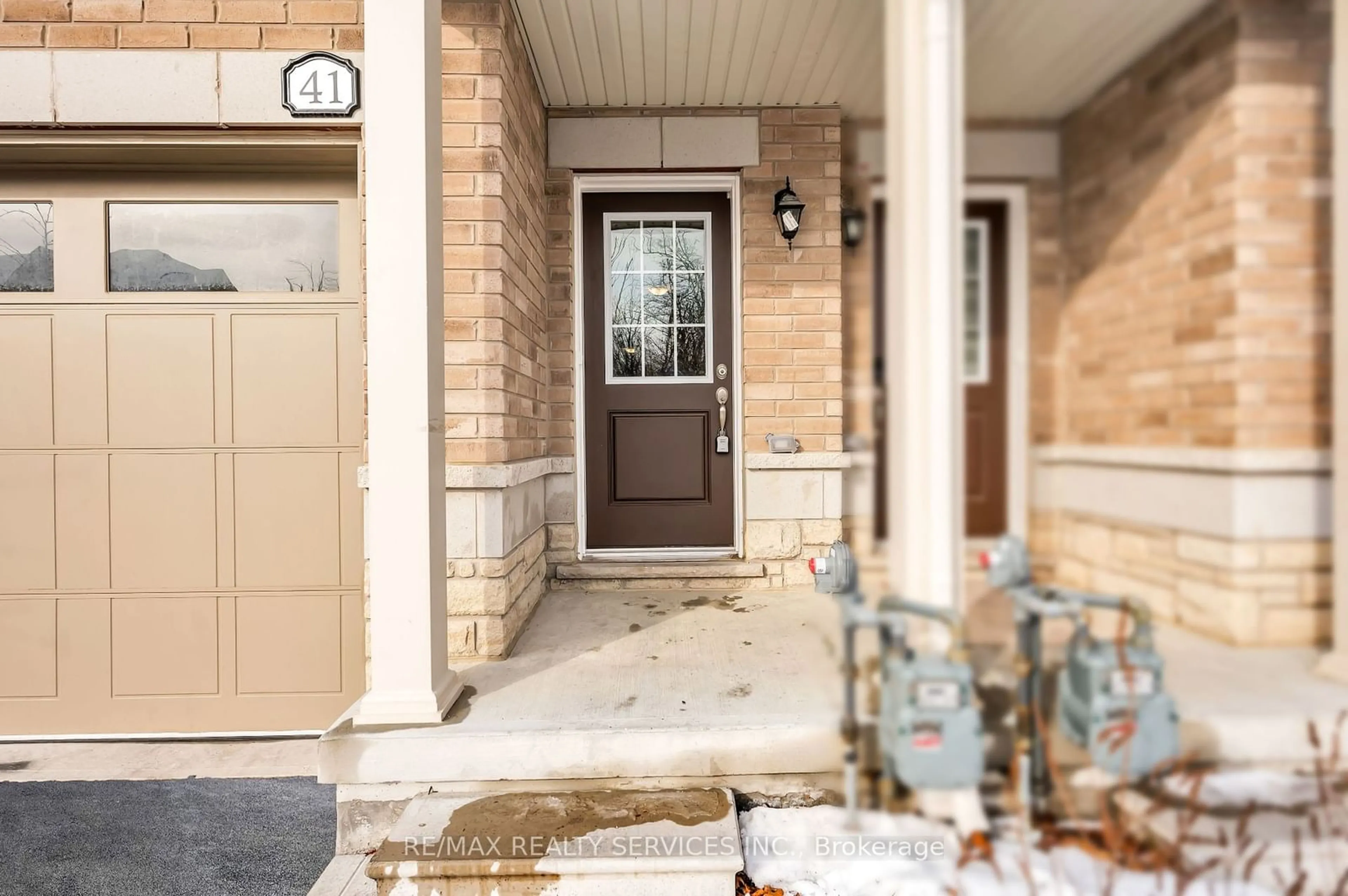 Indoor entryway for 41 Brixham Lane, Brampton Ontario L7A 5K2