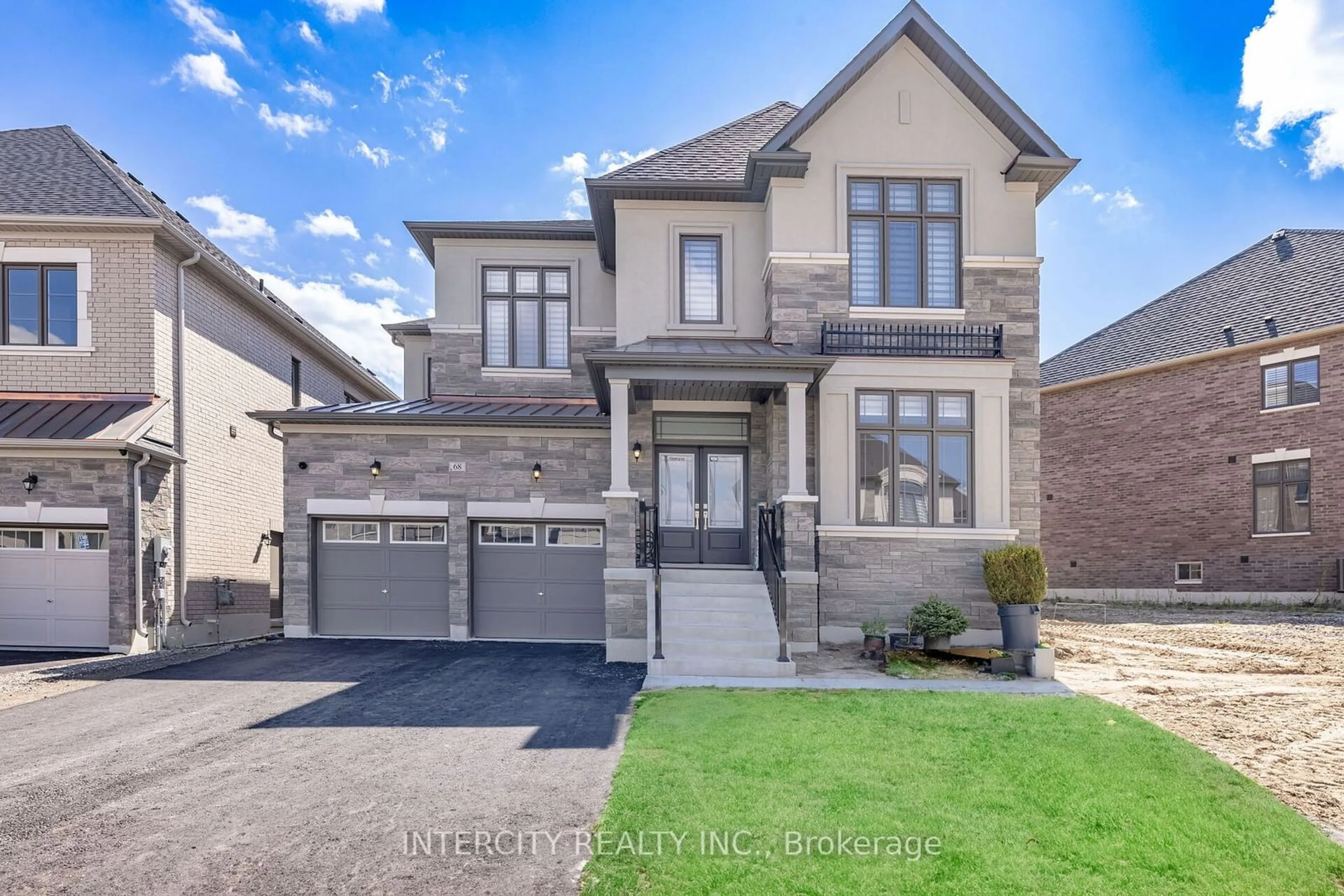 Home with brick exterior material, street for 68 Raspberry Ridge Ave, Caledon Ontario L7C 0H1