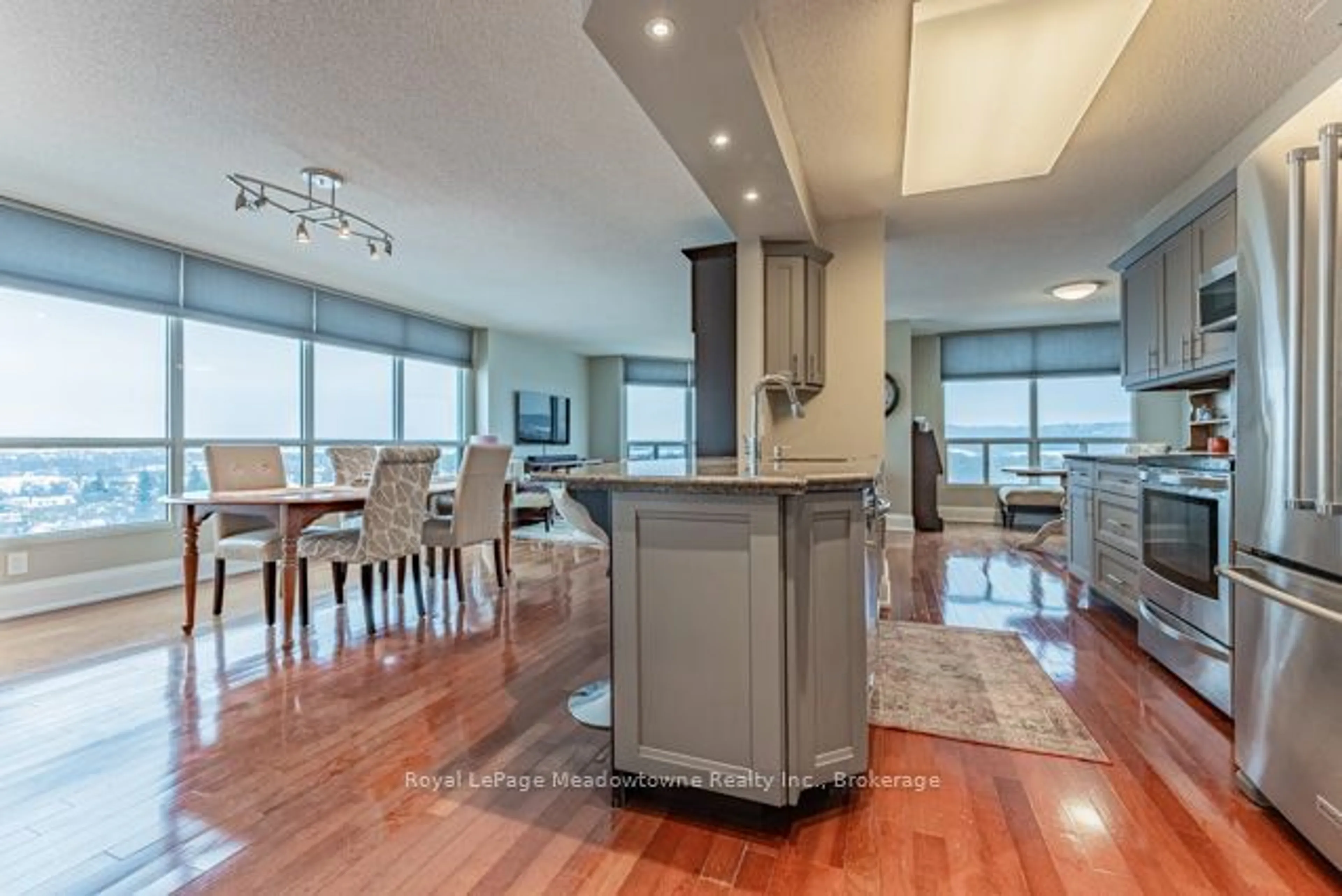 Open concept kitchen, unknown for 100 Millside Dr #1408, Milton Ontario L9T 5E2