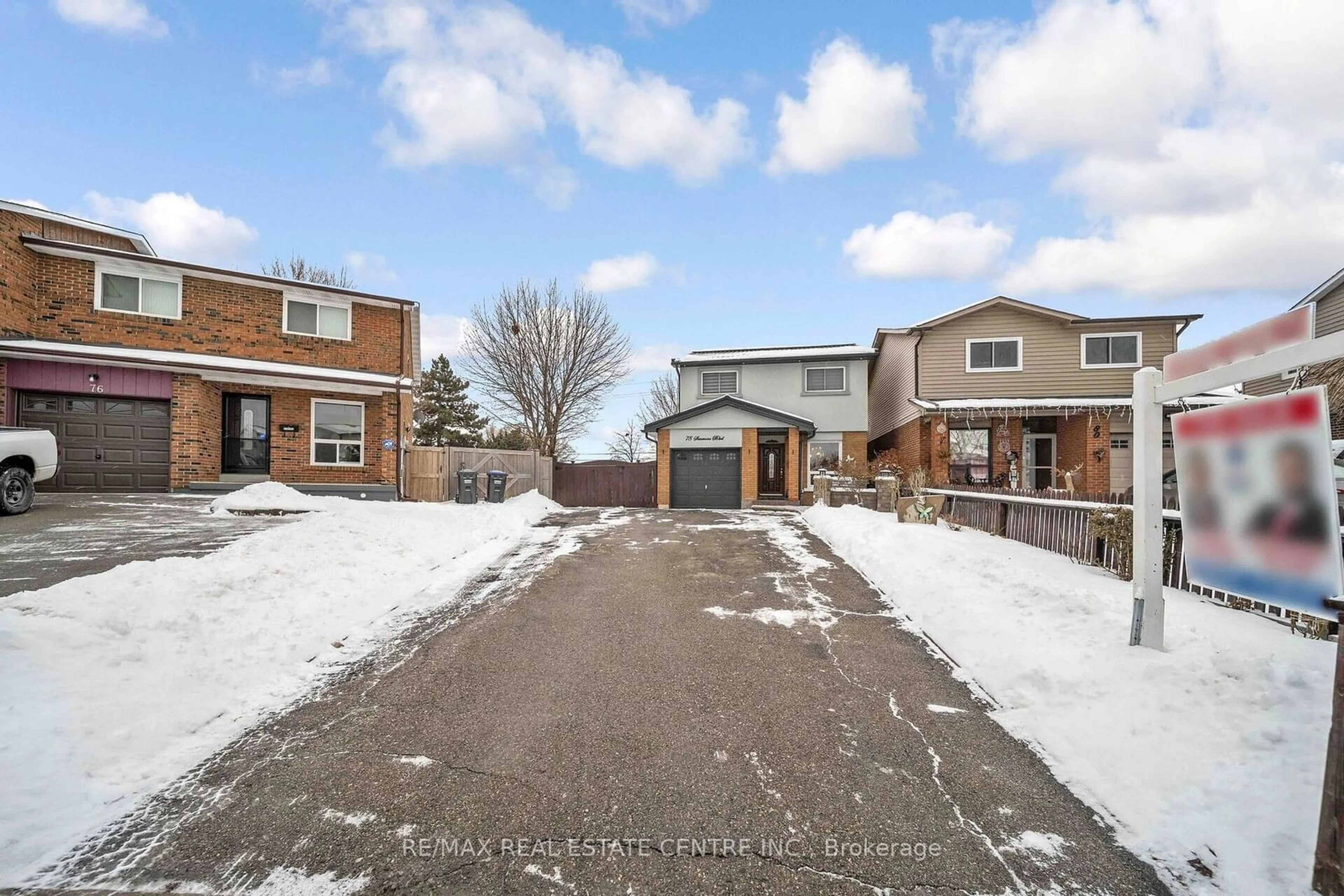 A pic from outside/outdoor area/front of a property/back of a property/a pic from drone, street for 78 Simmons Blvd, Brampton Ontario L6V 3V6