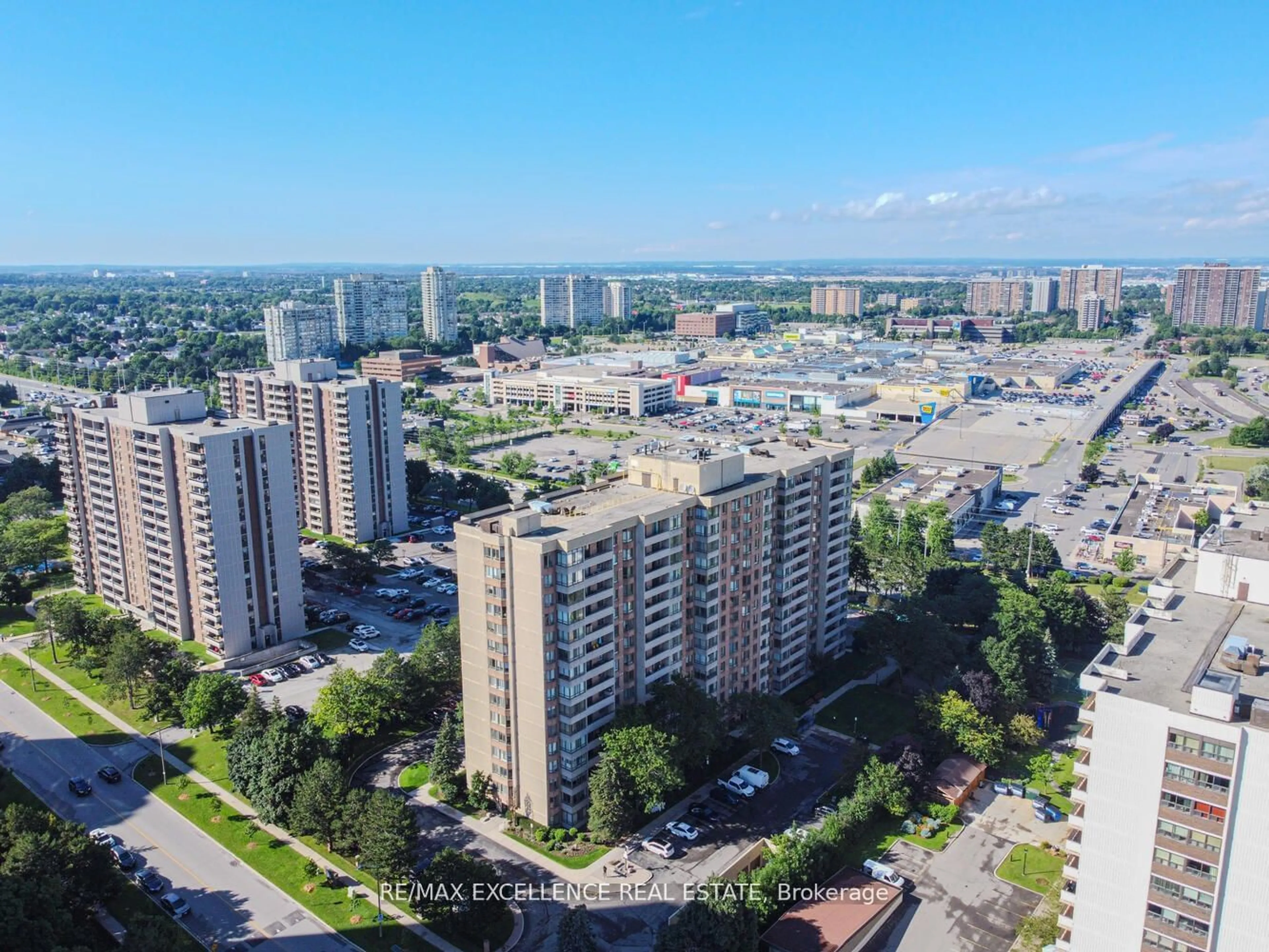 A pic from outside/outdoor area/front of a property/back of a property/a pic from drone, city buildings view from balcony for 5 Lisa St #1002, Brampton Ontario L6T 4T4