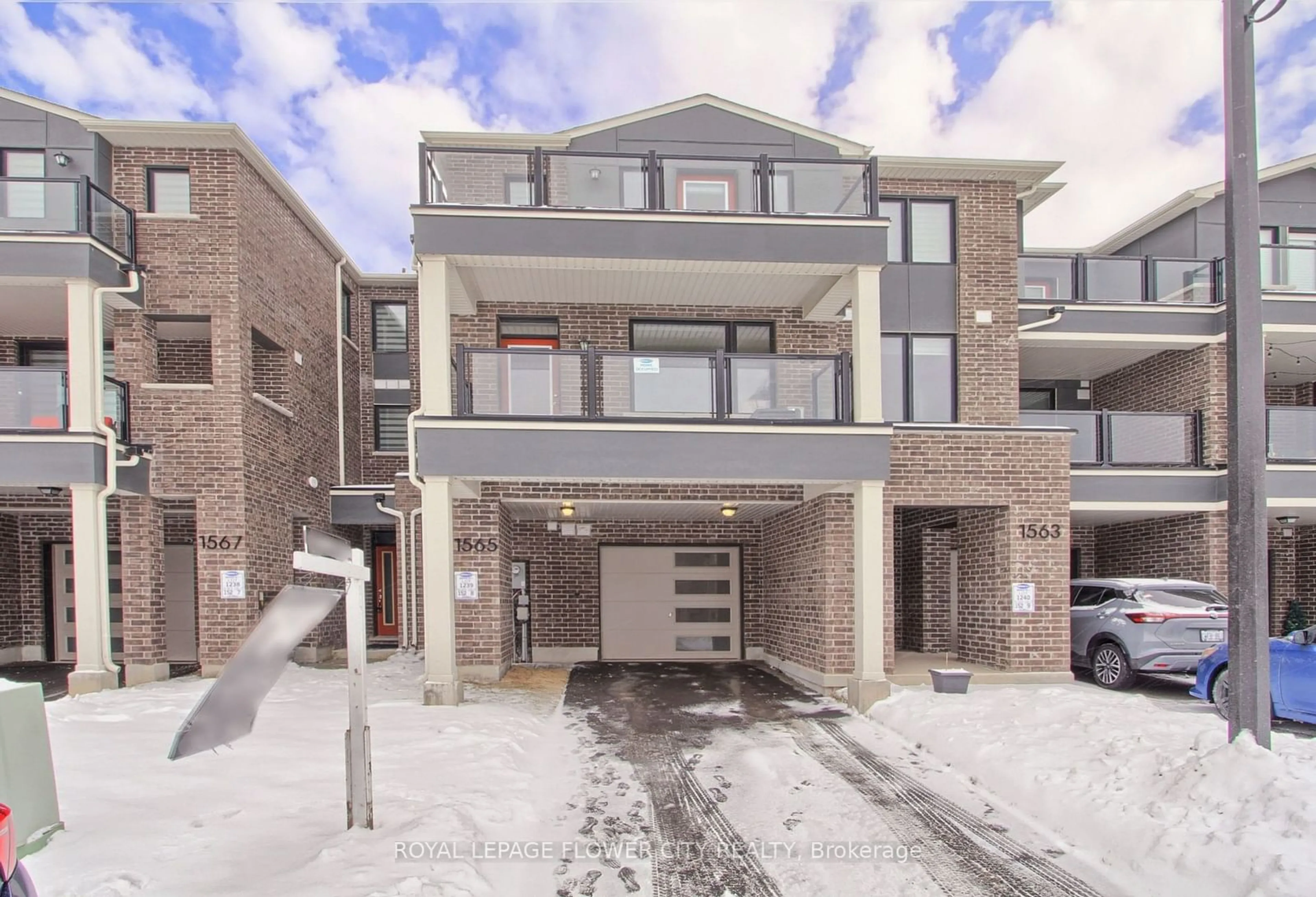 Unknown for 1565 Moira Cres, Milton Ontario L9E 1Y1