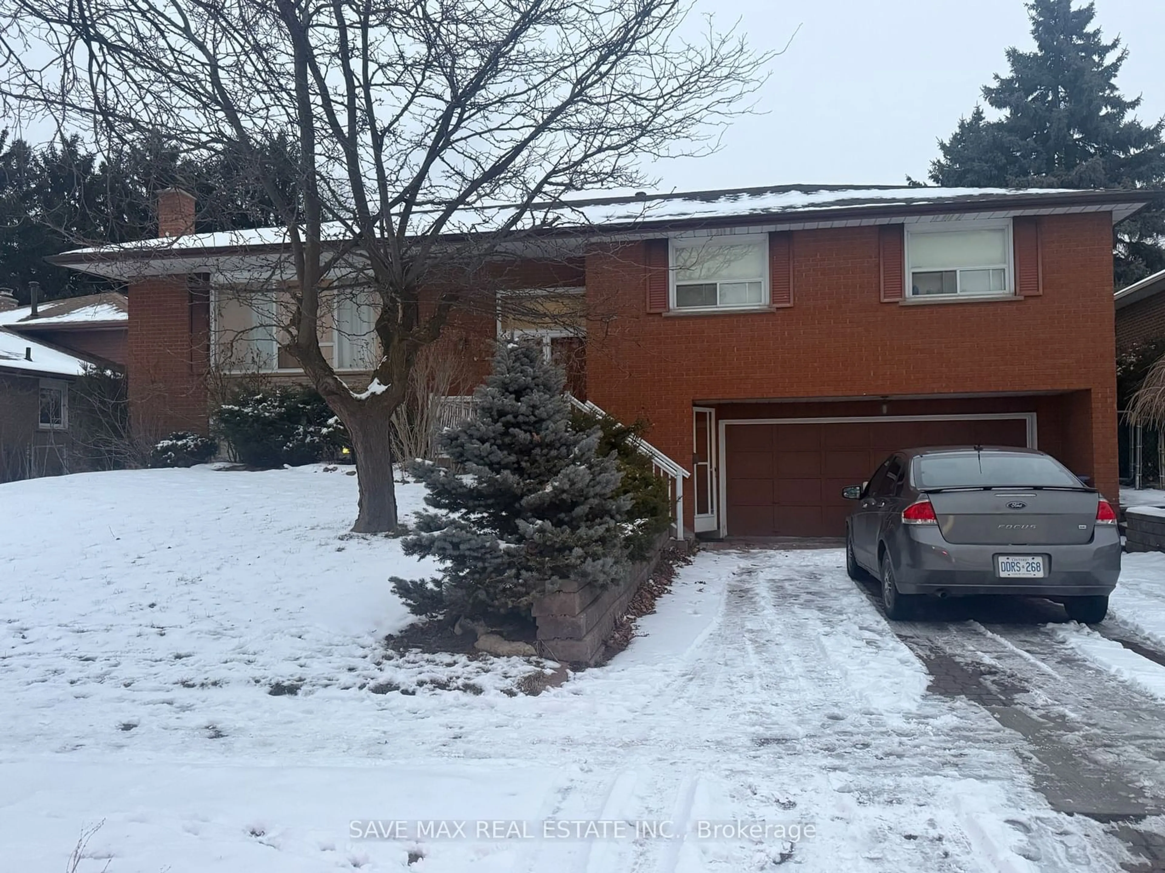 Unknown for 15 MEADOWLAND Gate, Brampton Ontario L6W 3N8