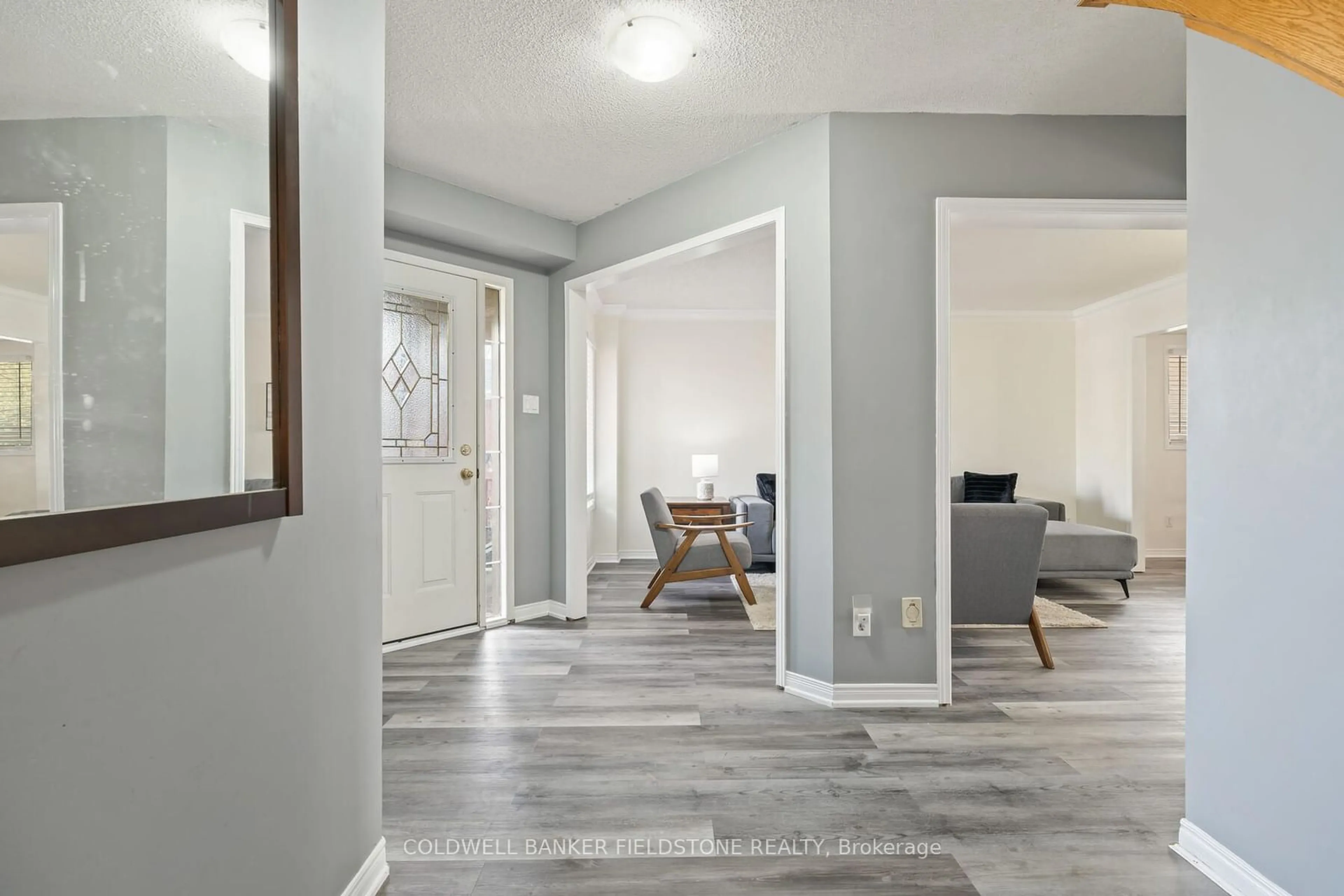 Indoor entryway for 78 Lauchlin Cres, Halton Hills Ontario L7G 5R5