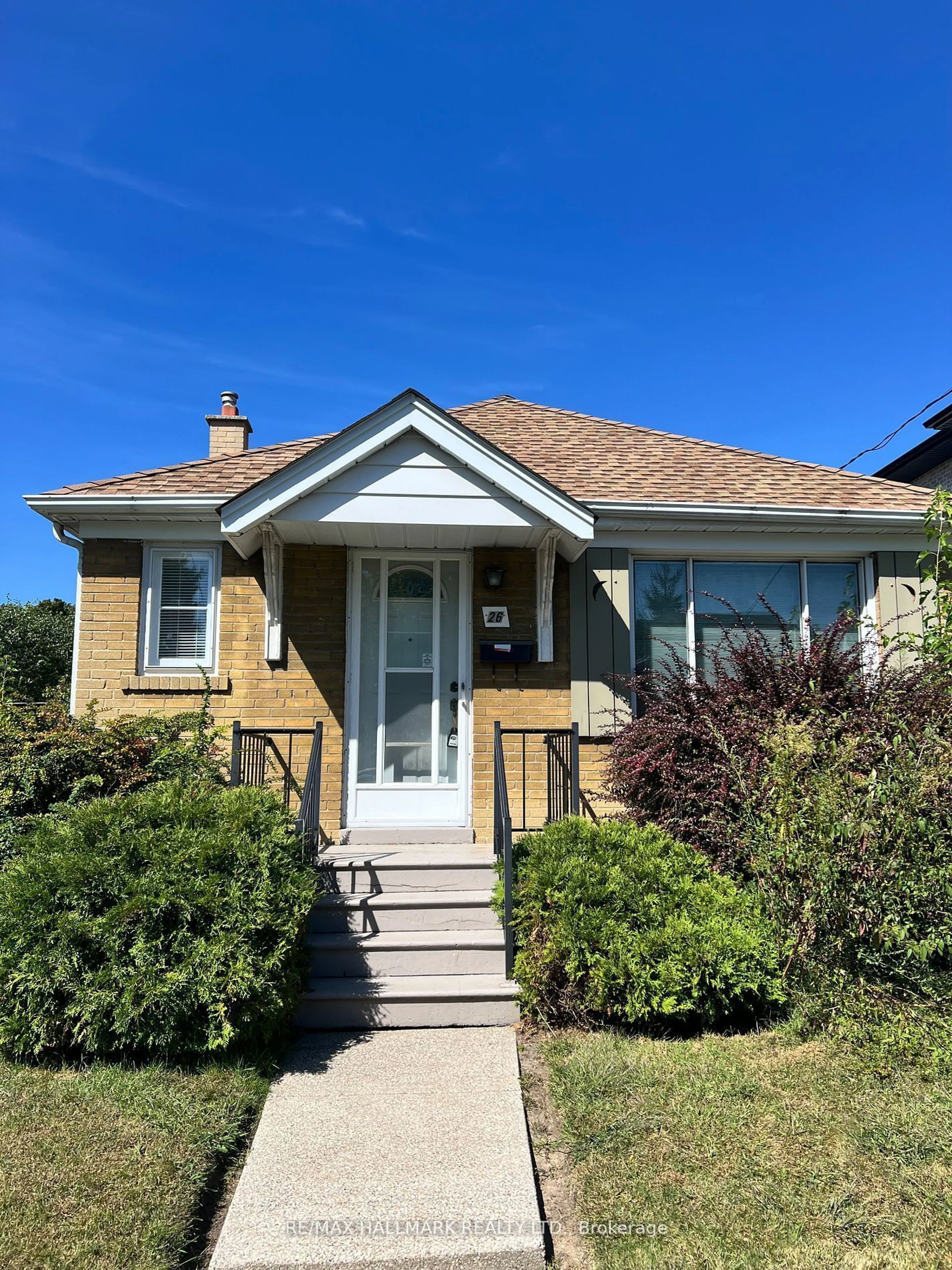 Home with vinyl exterior material, street for 26 Edgecroft Rd, Toronto Ontario M8Z 2B6