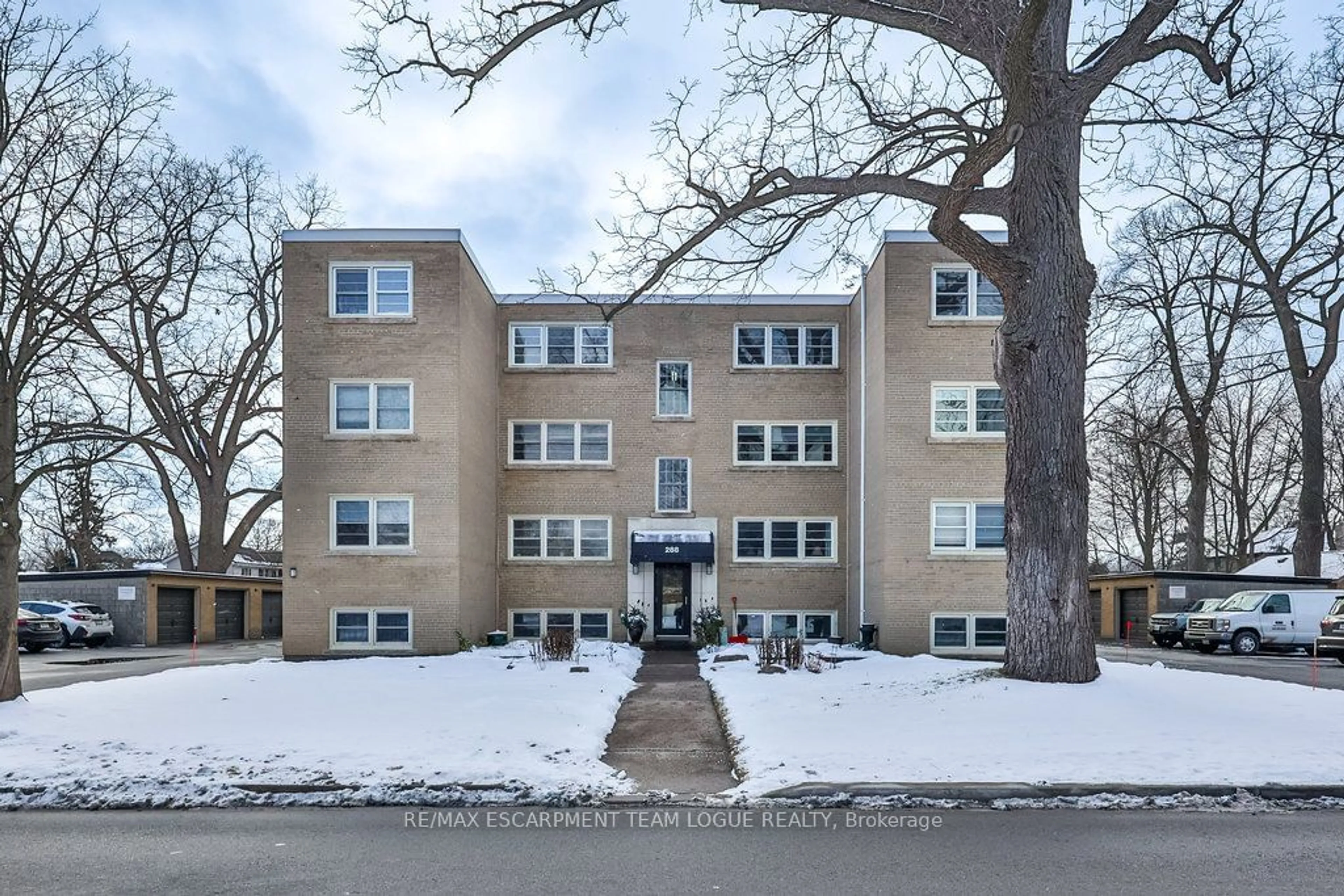 Unknown for 288 Reynolds St #12, Oakville Ontario L6L 3L4