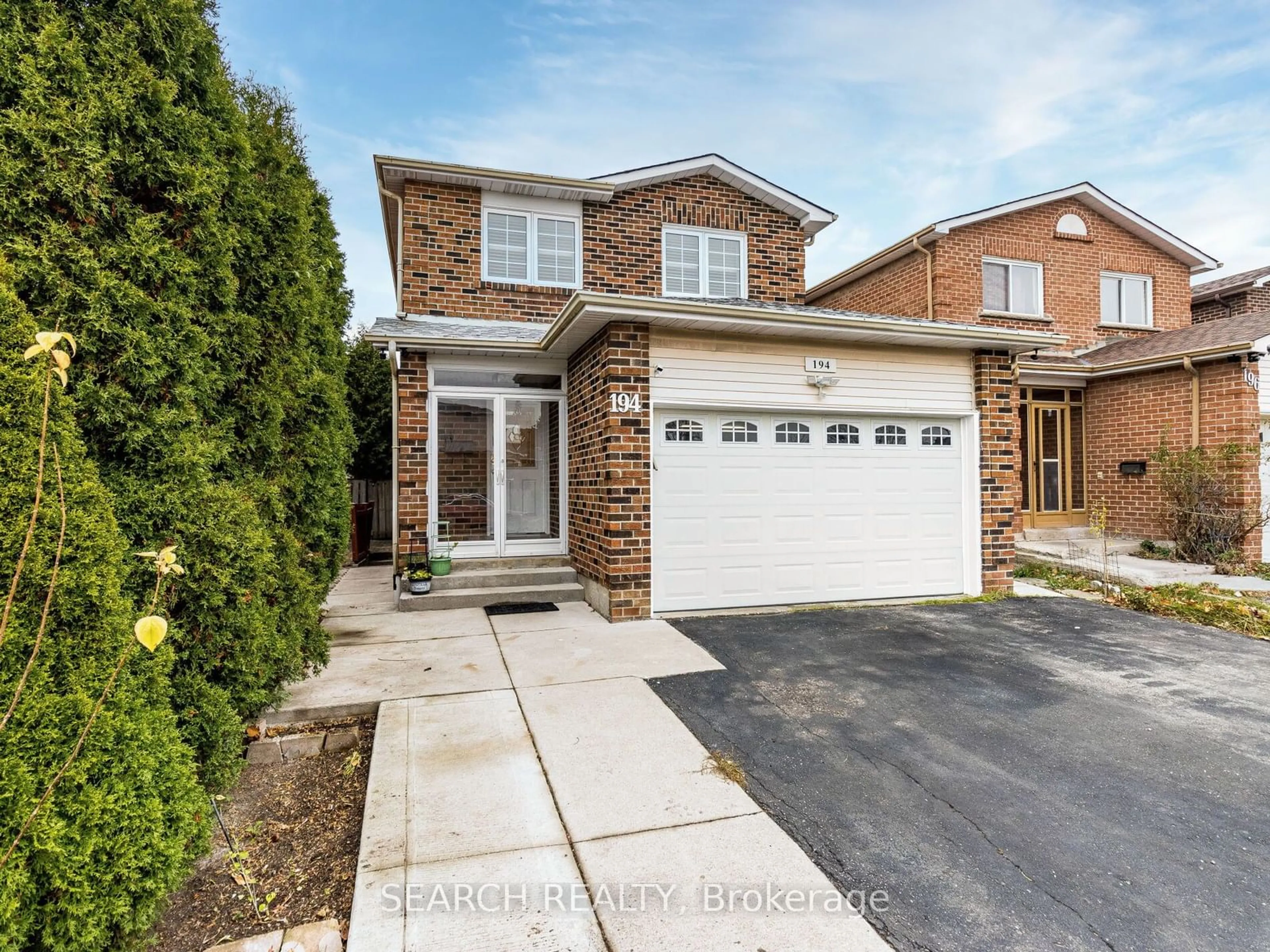 Home with brick exterior material, street for 194 Simmons Blvd, Brampton Ontario L6V 3W4