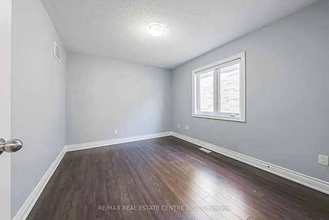 Additional property image - 23 Little Britain Cres