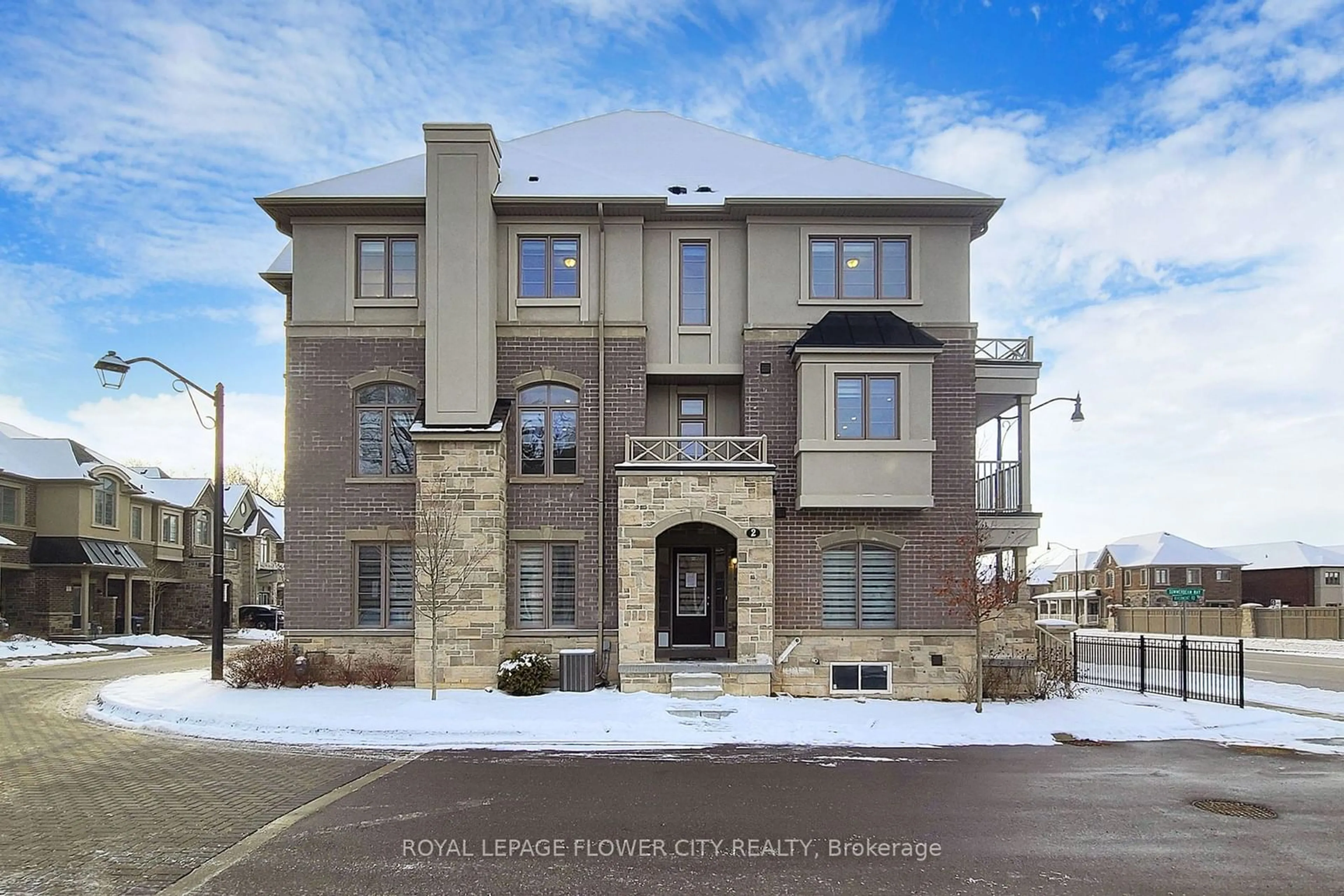 Home with brick exterior material, street for 2 Summerbeam Way, Brampton Ontario L6Y 6H3