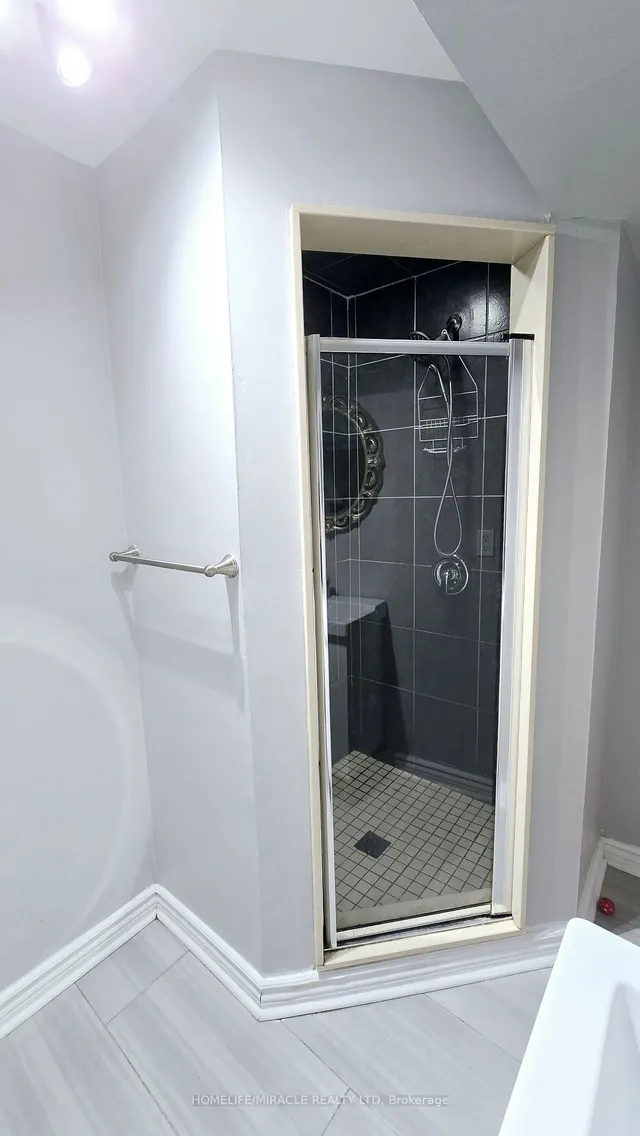 Additional property image - 33 Atira Ave