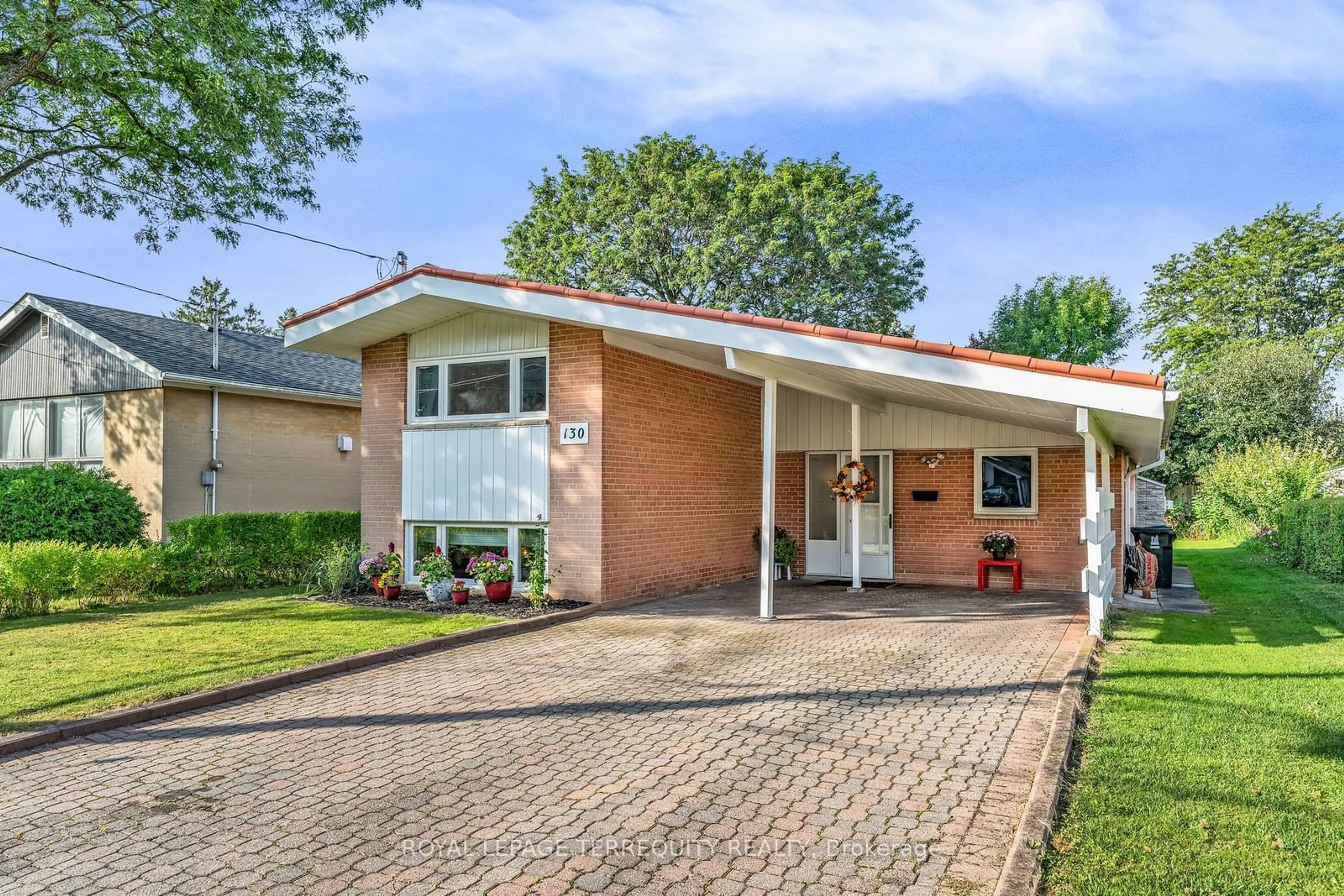 Home with brick exterior material, street for 130 Verobeach Blvd, Toronto Ontario M9M 1R1