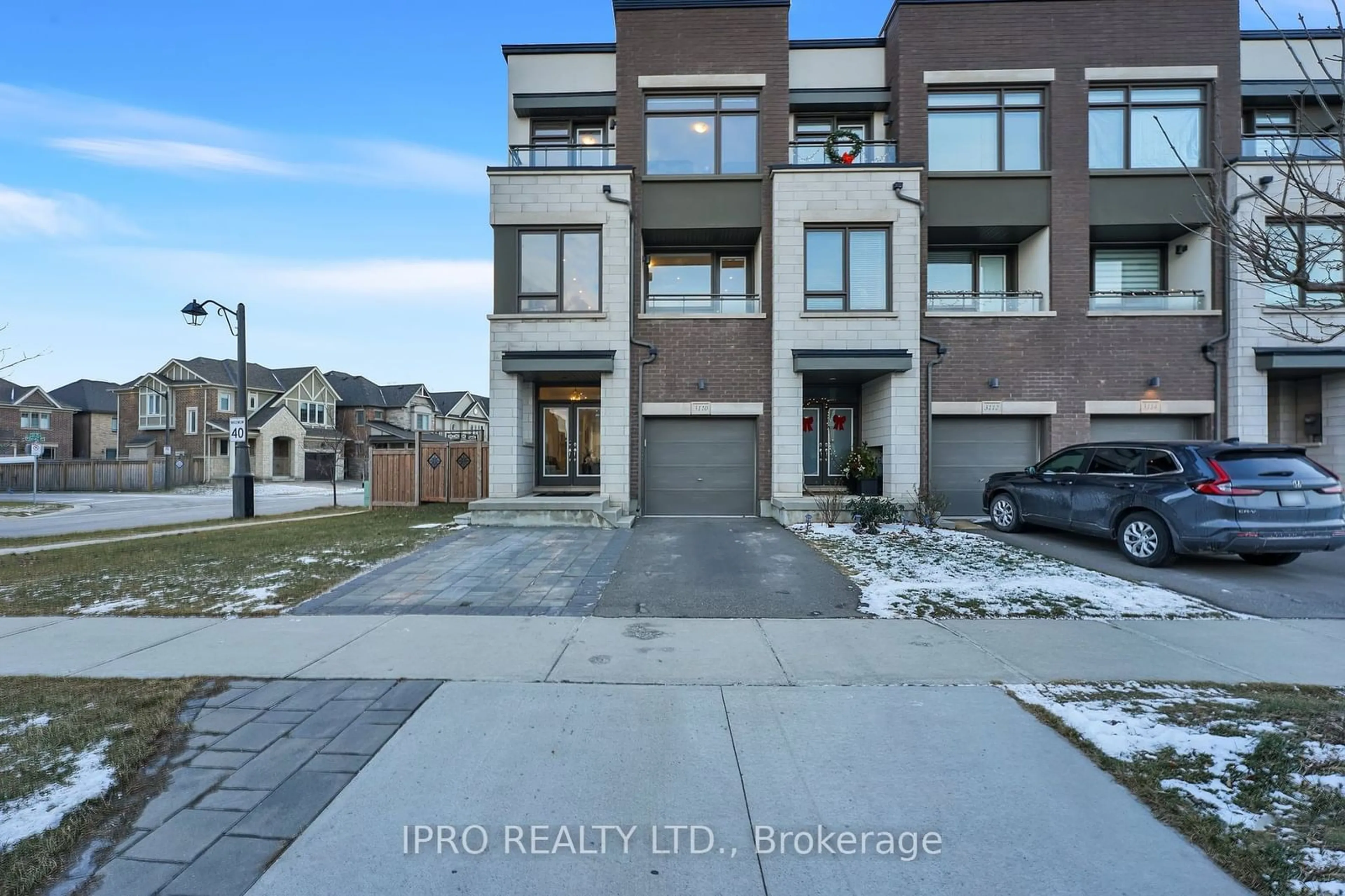 A pic from outside/outdoor area/front of a property/back of a property/a pic from drone, street for 3110 Ernest Appelbe Blvd, Oakville Ontario L6H 0M8