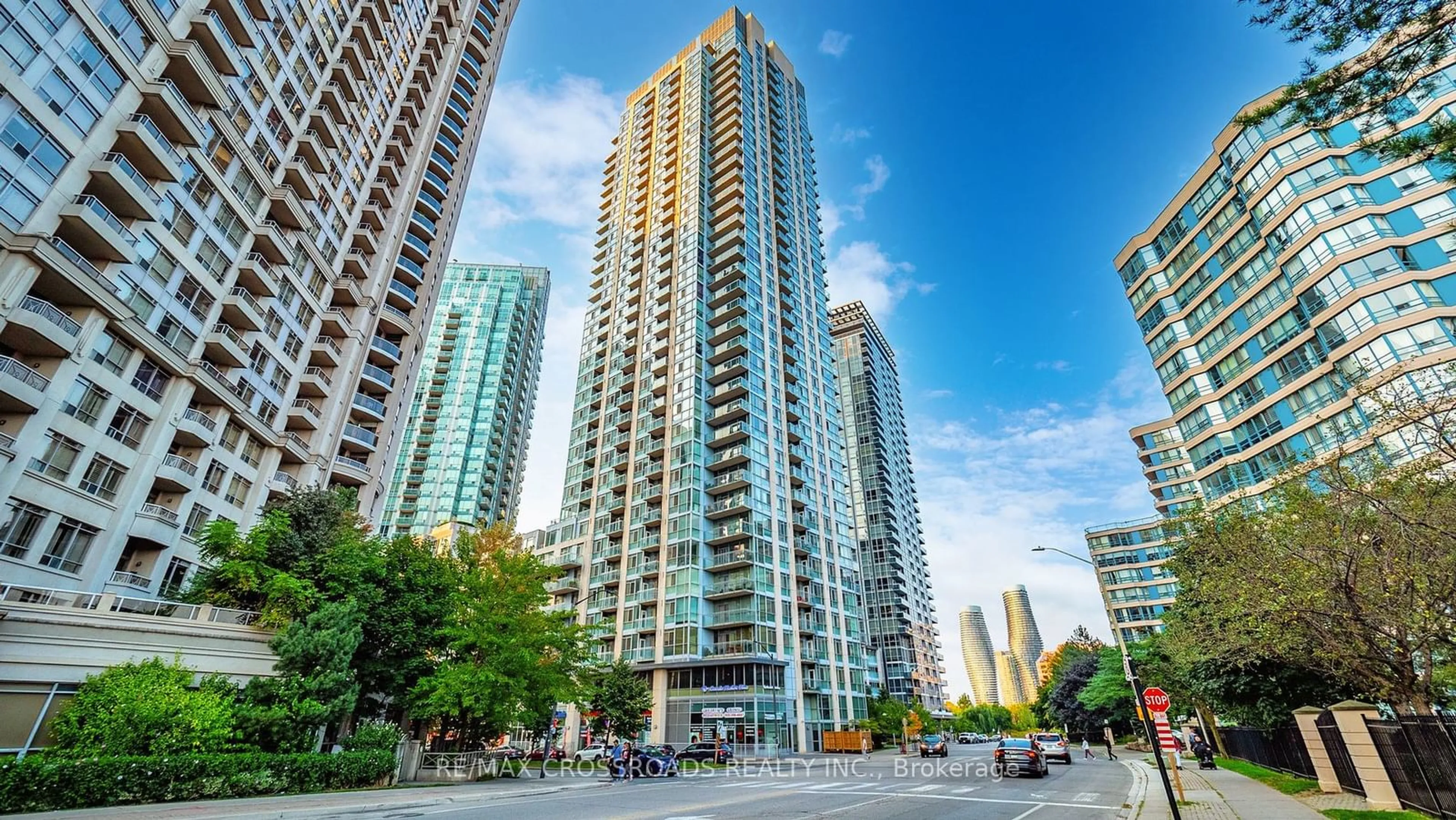 Patio, city buildings view from balcony for 225 Webb Dr #608, Mississauga Ontario L5B 4P2